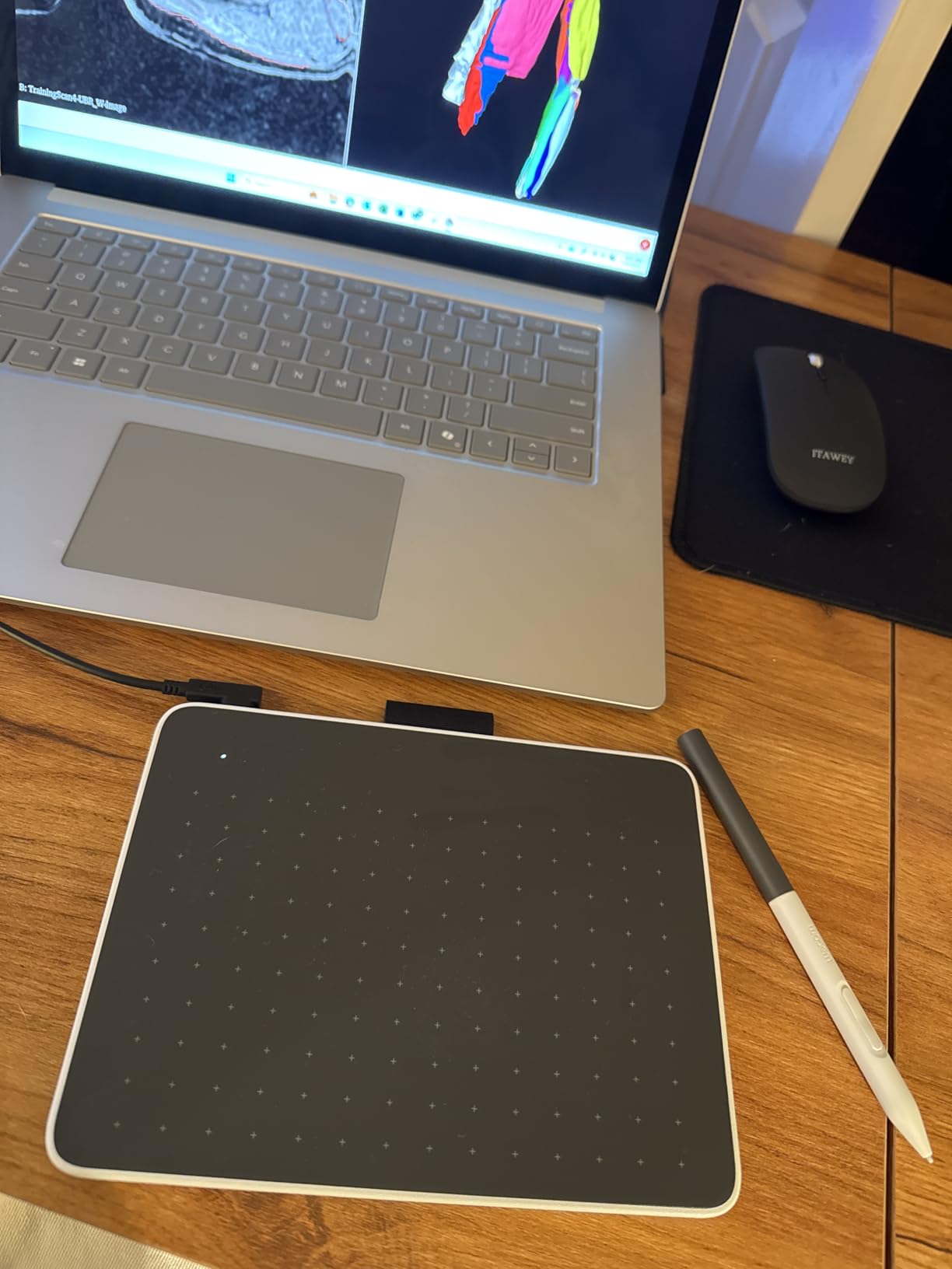 Wacom One 14 Drawing Tablet with Screen, 14