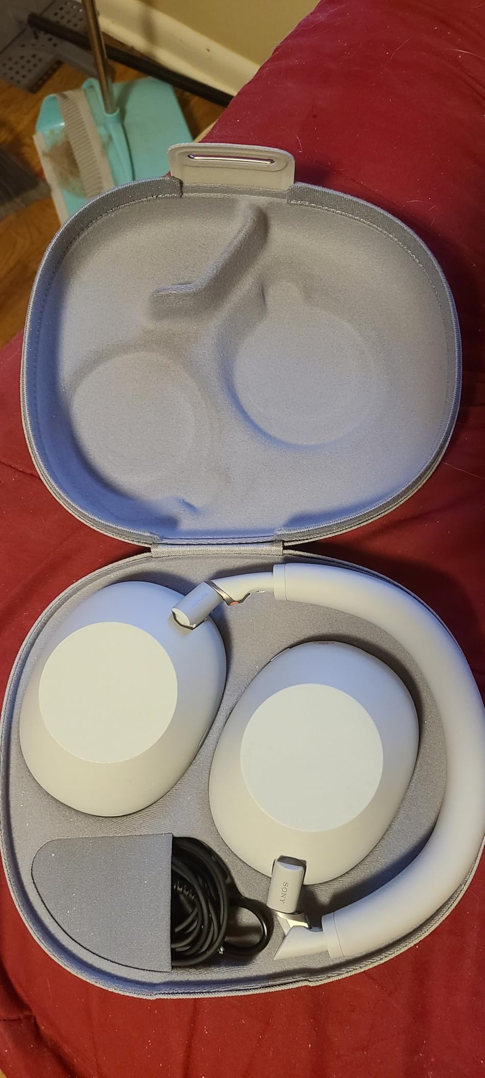 Sony WH-1000XM6 The Best Noise Canceling Wireless Headphones, HD NC Processor QN3, 12 Microphones, Adaptive NC Optimizer, Mastered by Engineers, Studio-Quality, 30-Hour Battery, Black customer photo 2