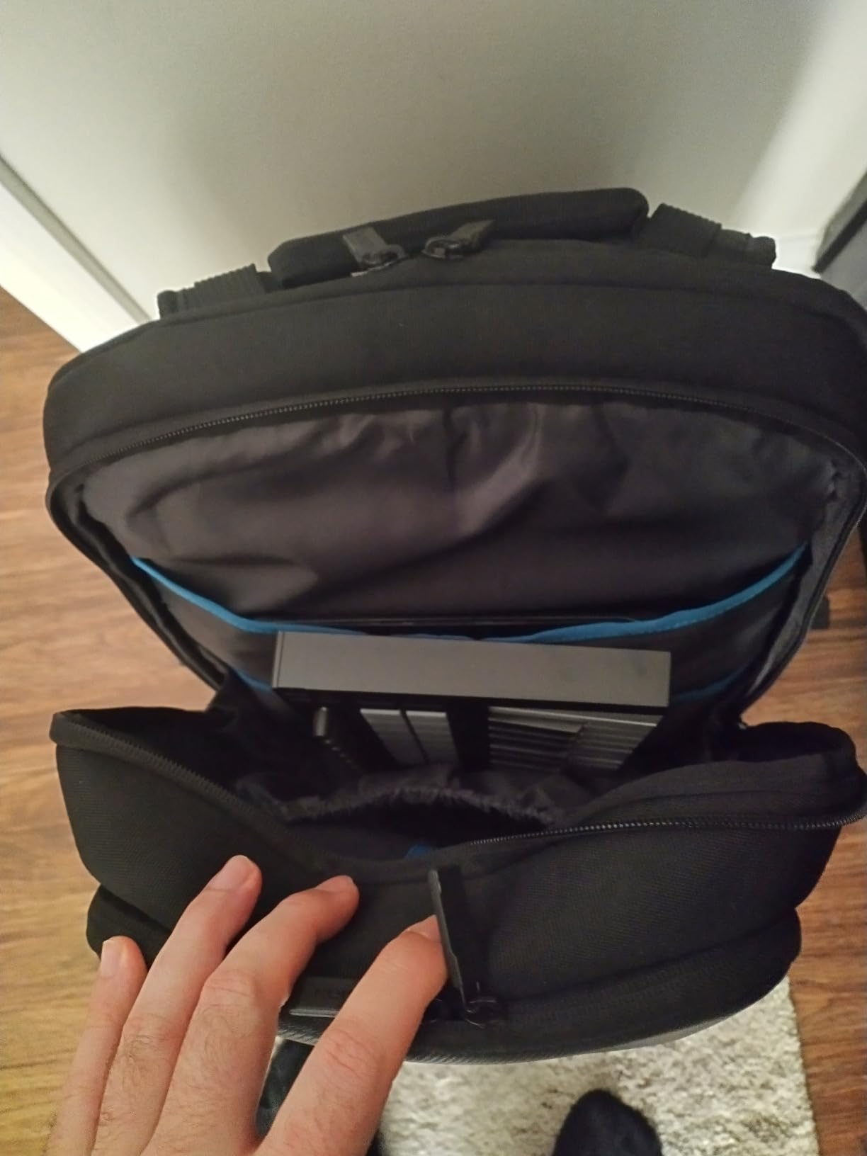 Novation Launchkey Mini 37 White MK4 - Portable 37 Mini-Key, USB, MIDI Keyboard with DAW Integration. Chord & Scale Modes, 16 Drum Pads, Arpeggiator customer photo 2