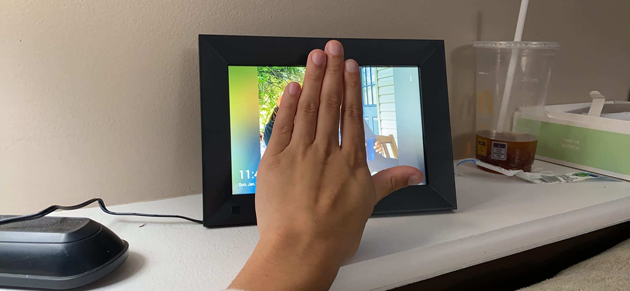 BSIMB Large Digital Picture Frame 27 Inch, 1920x1080 FHD WiFi Digital Photo Frame Electronic 32GB Display, Wall Mount Included, Share Pictures/Videos via App Easy Setup Gifts for Mom(Non-Touch), White customer photo 2