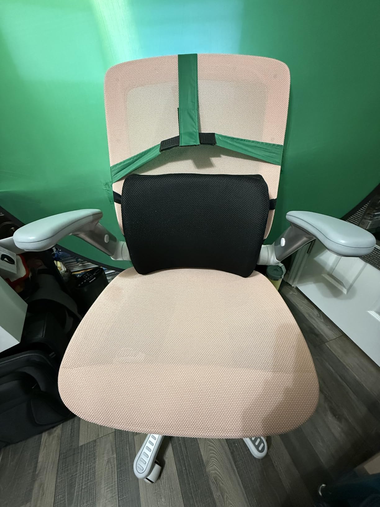 GABRYLLY Ergonomic Office Chair with Footrest, High Back Home Desk Chair - 3D Headrest, Flip-Up Arms, 135° Tilt and Wide Cushion, Heavy Duty Mesh Chairs for Task Computer Gaming, GYB01-FT customer photo 1