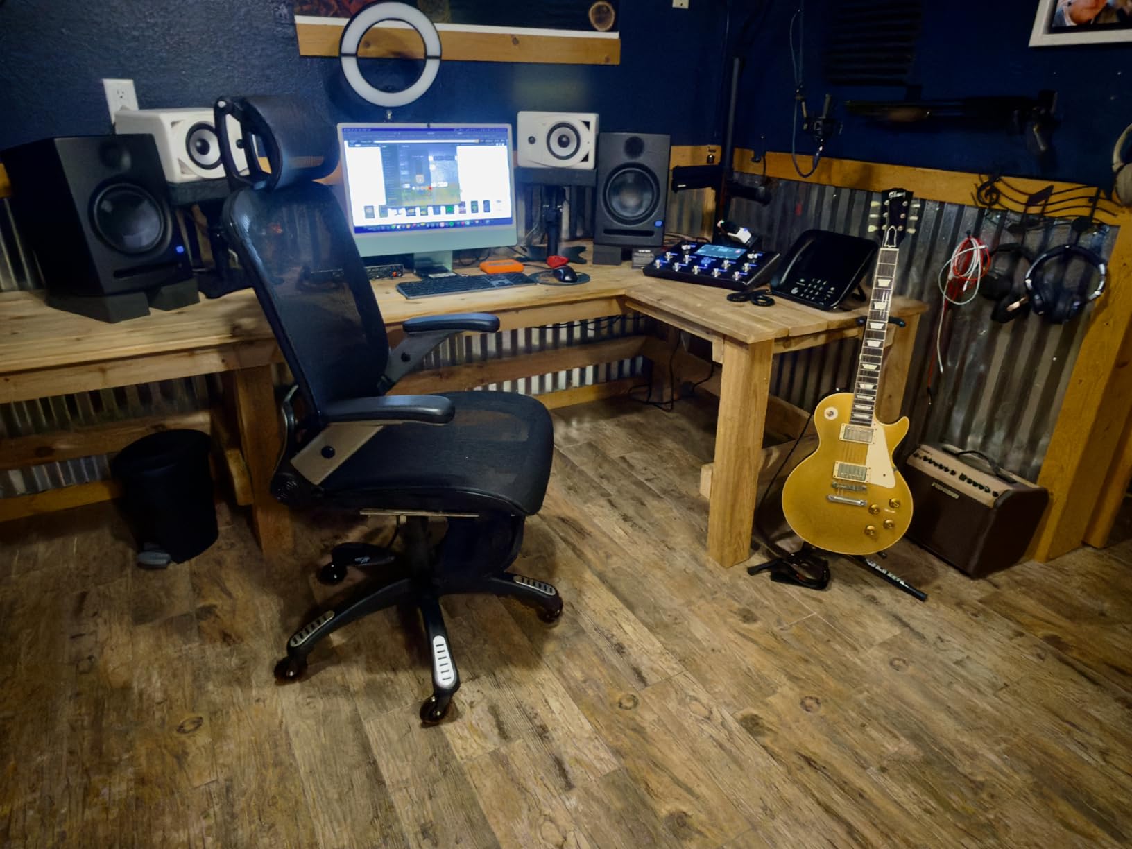 GABRYLLY Ergonomic Office Chair with Footrest, High Back Home Desk Chair - 3D Headrest, Flip-Up Arms, 135° Tilt and Wide Cushion, Heavy Duty Mesh Chairs for Task Computer Gaming, GYB01-FT customer photo 2