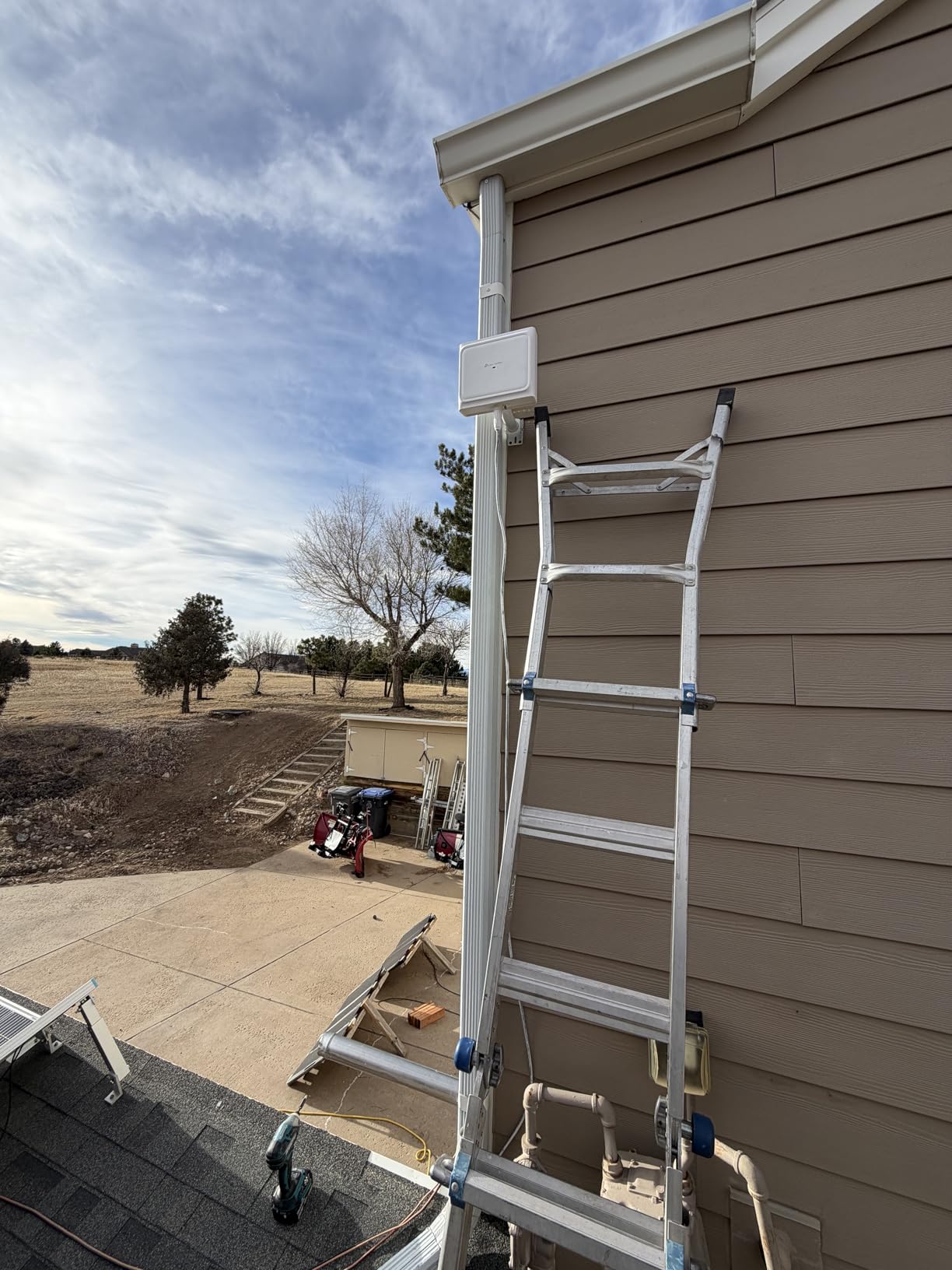 TP-Link Omada Long Range Outdoor Access Point - WiFi 7 BE11000 Tri-Band w/ 6GHz Band, 2.5G Port, Up to 4,000 sq.ft, PoE Powered, IP68 Weatherproof (EAP772-Outdoor) customer photo 1