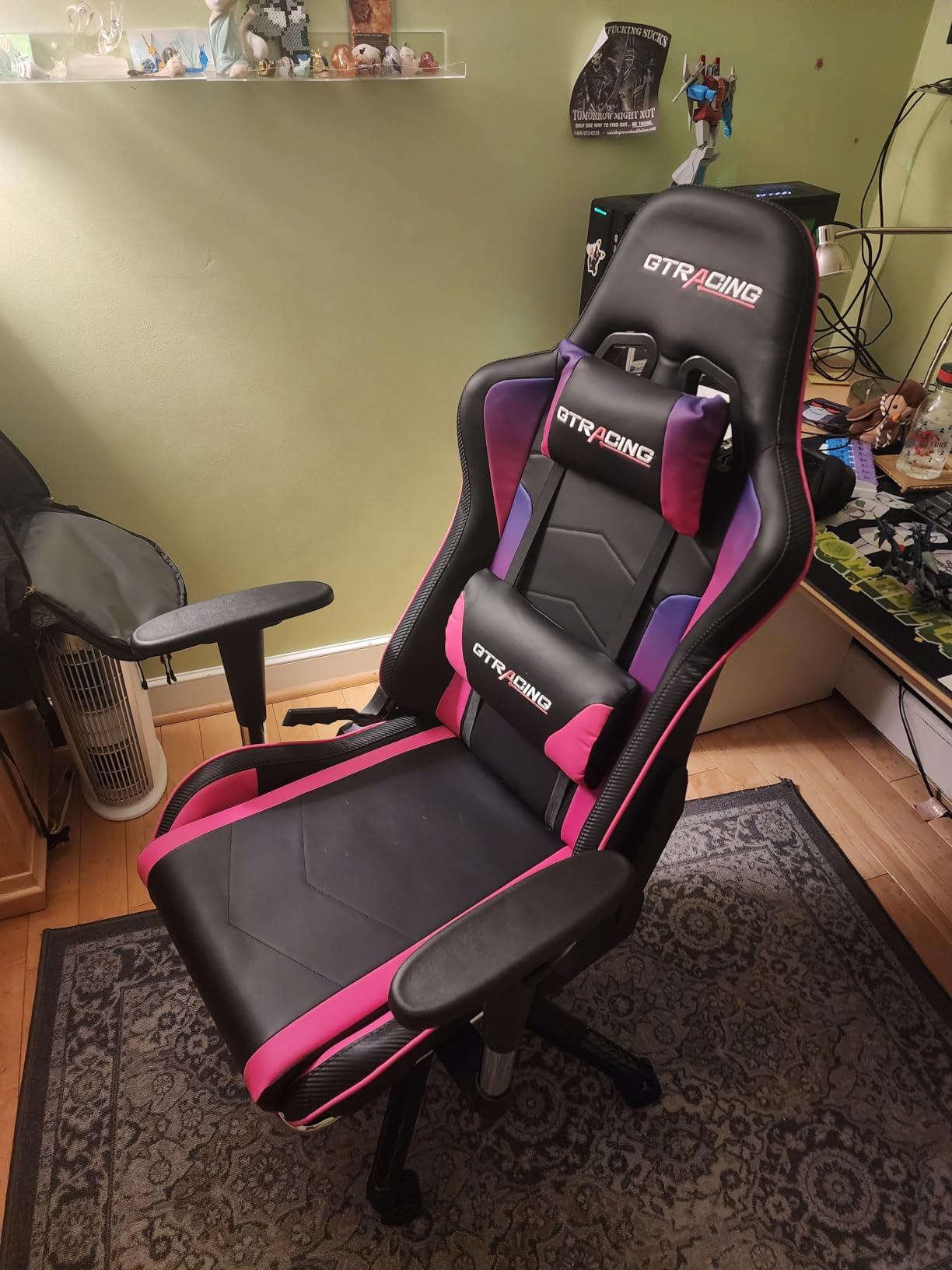 GTPLAYER Gaming Chair, Gamer Chair with Bluetooth and Adjustable Backrest, Seat Height Adjustable Computer Chairs with 3D Armrests, Video Game Chair with Footrest Speakers (Red) customer photo 1