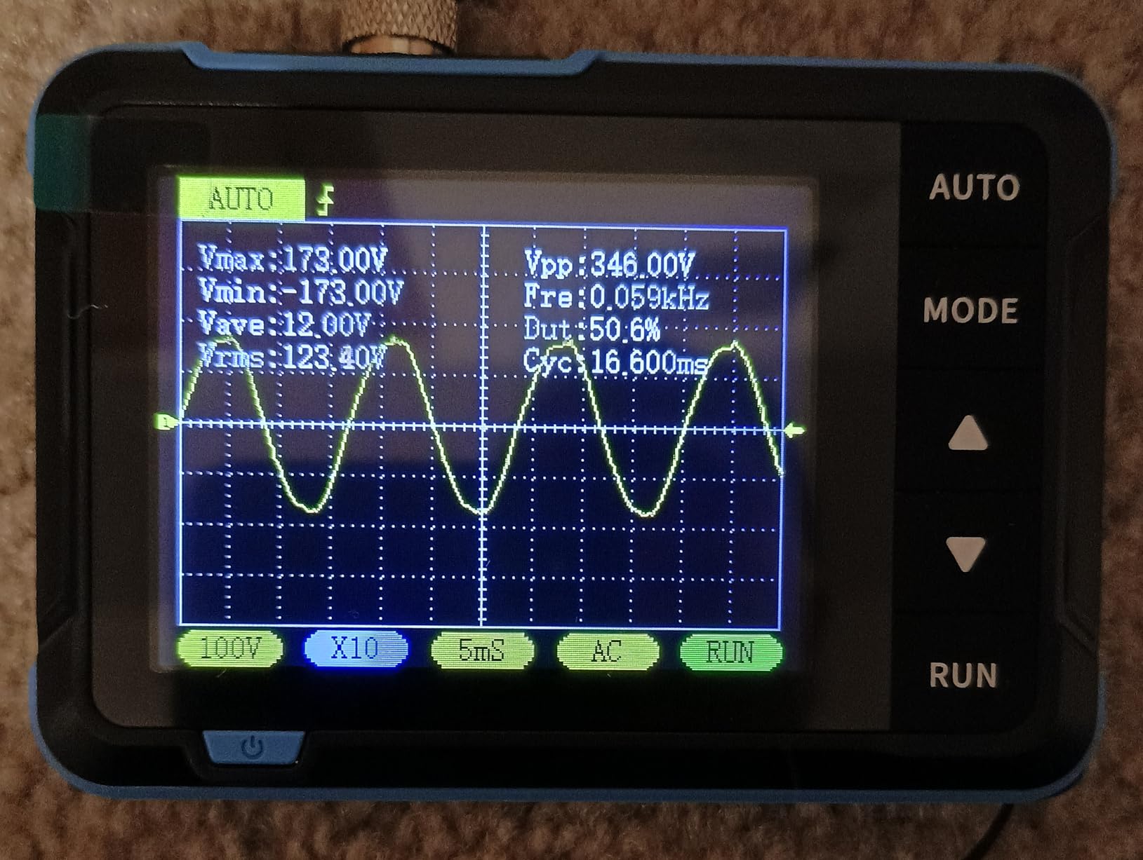 FNIRSI DSO152 Handheld Oscilloscope - 2.8