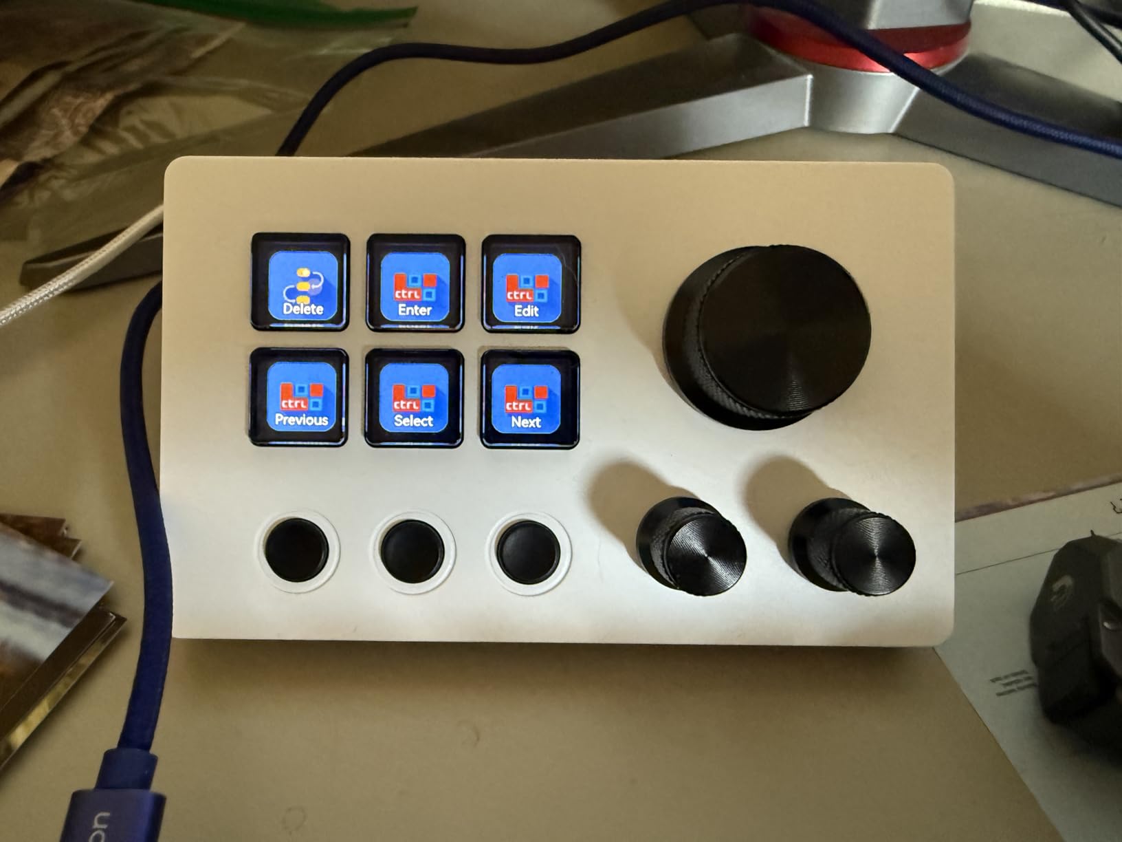 TreasLin Stream Controller Deck with12 Customizable Macro Keypad to Trigger Actions in OBS Twitch YouTube for Content Creators Stream Dock Compatible with PC & Mac N3 Black Macro Keypad customer photo 1