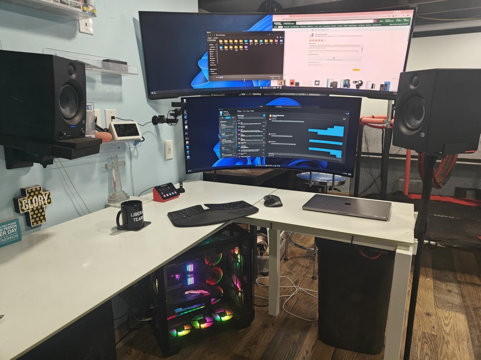 Monitor Wall Mount for 24-57 Inch Ultrawide Gaming Screens, Premium Heavy Duty Monitor Arm Holds 60 lbs, Full Motion Gas Spring, Bearing Head for Easy Adjustment, 75/100 VESA Mount, Black customer photo 2