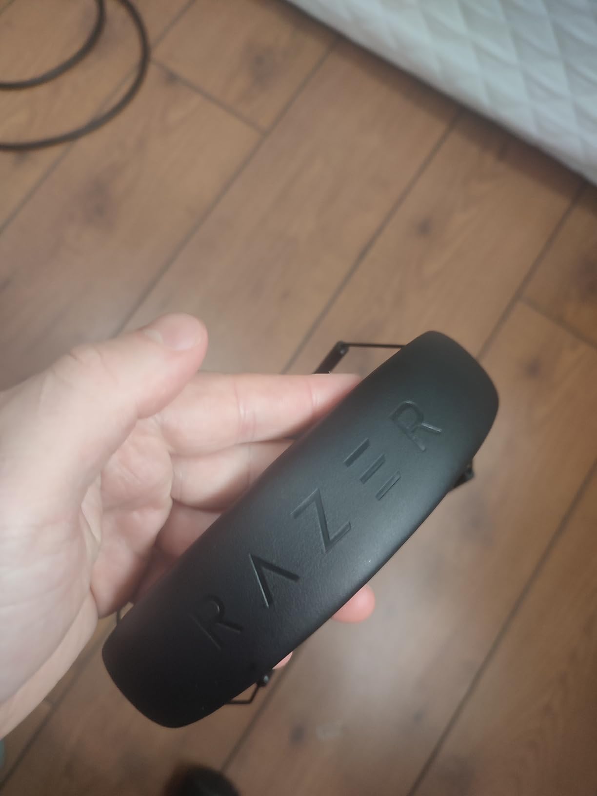 Razer BlackShark V3 X HyperSpeed Wireless Gaming Headset for PC: 50mm Drivers - Cardioid Mic - 2.4 GHz, Bluetooth, USB - Works with Mac, PS5, Nintendo Switch, Smartphone - 70 Hr Battery - Black customer photo 2