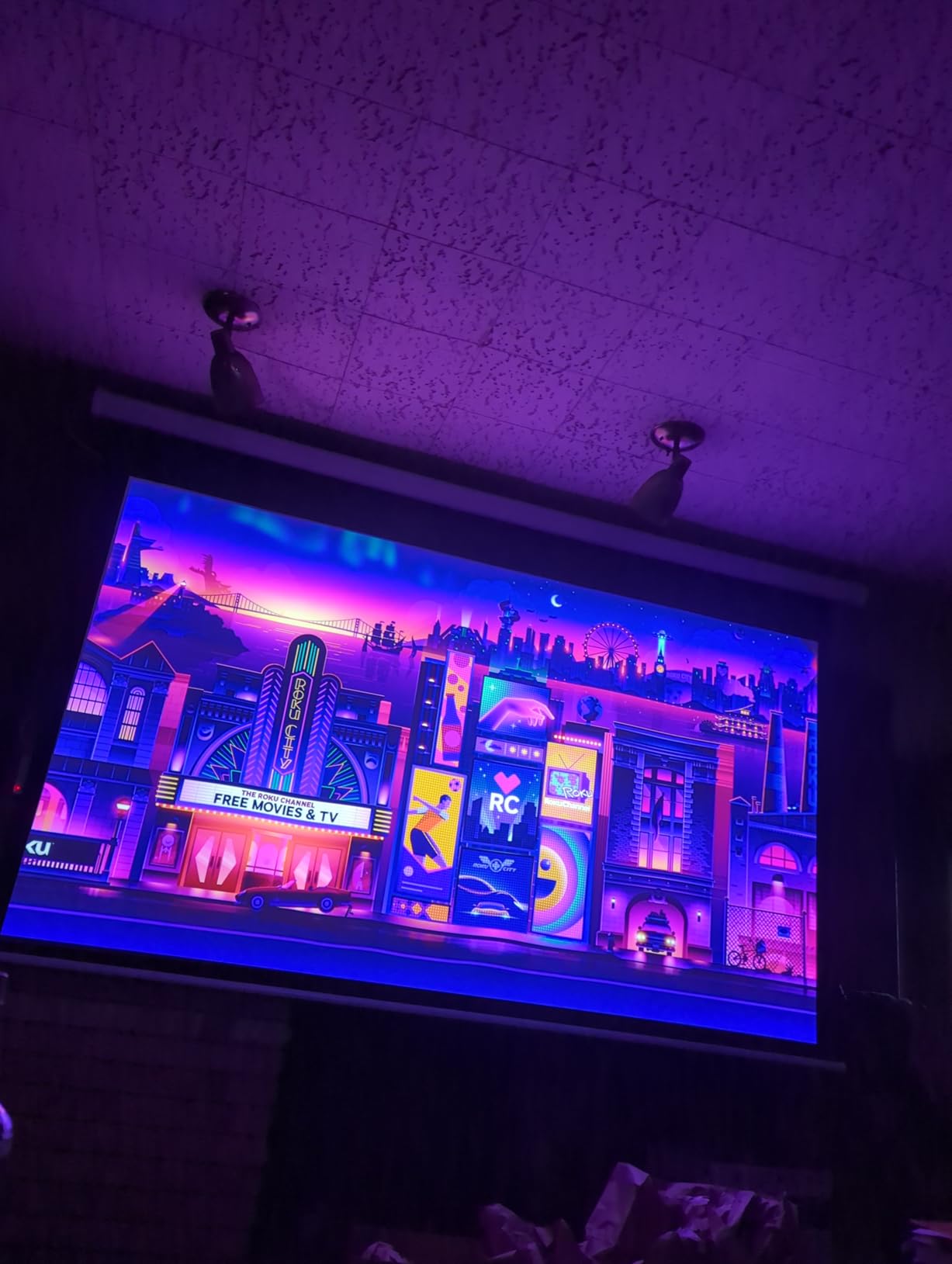 Epson Home Cinema 980 3-Chip 3LCD 1080p Projector 4,000 Lumens Color and White Brightness, Streaming/Gaming/Media Room, Built-In Speaker, Auto Picture Skew, 16000:1 Contrast, 2 HDMI Ports customer photo 2