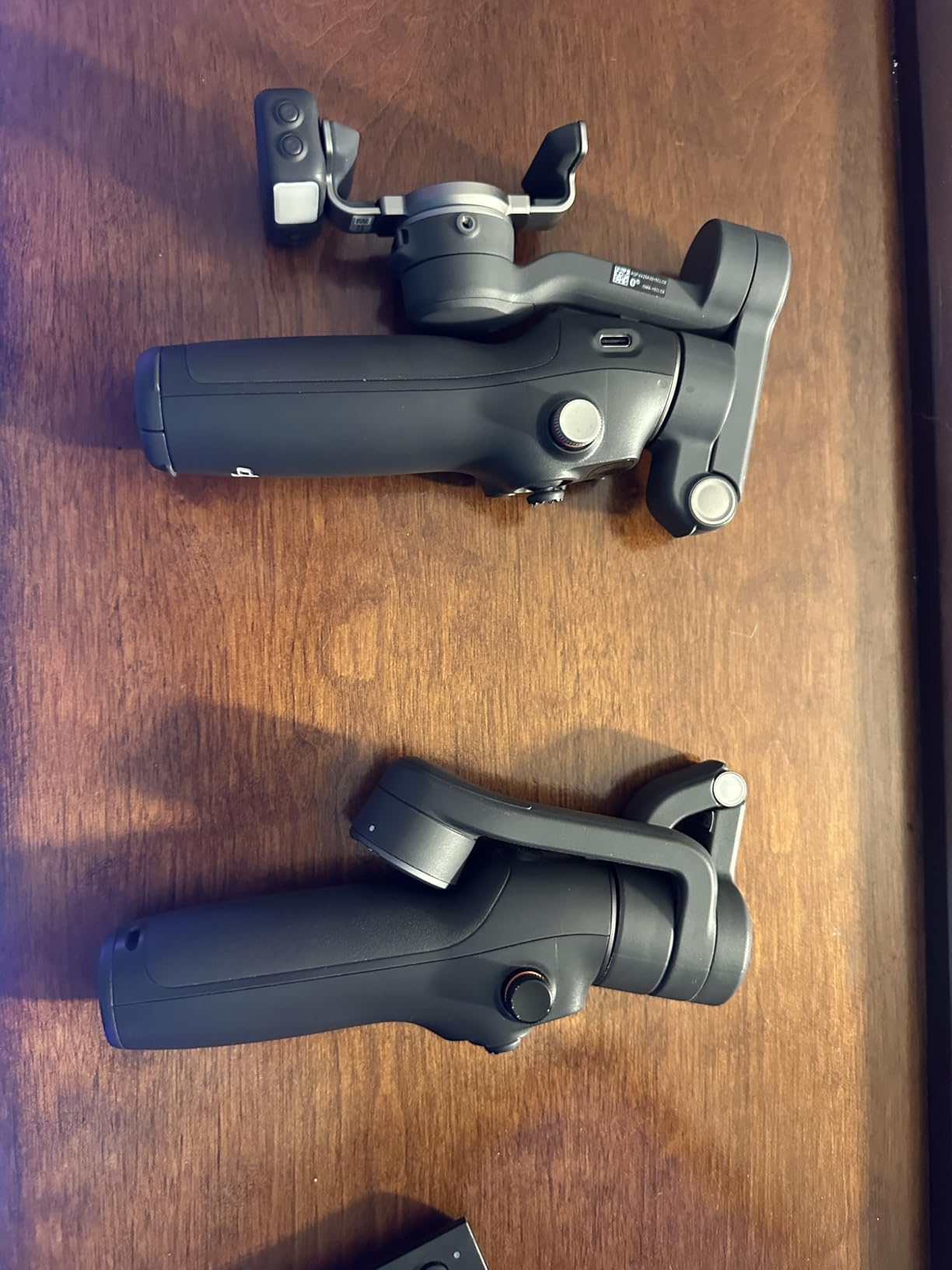 DJI Osmo Mobile 8 Advanced Tracking Combo Gimbal Stabilizer for Phone, AI Native Tracking with Audio & Lighting, 360° Pan Rotation, Built-in Extension Rod & Tripod, 10h Battery, Extension Rod customer photo 2