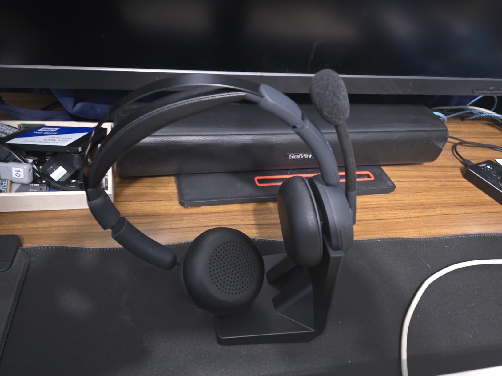 Nuroum HP31D Wireless Headset with Mic, Bluetooth Headset with Noise Cancelling Microphone for Work, Charging Stand/Mute Button, Dongle/USB for PC/Computer/Laptop for Zoom/Teams, Office customer photo 1