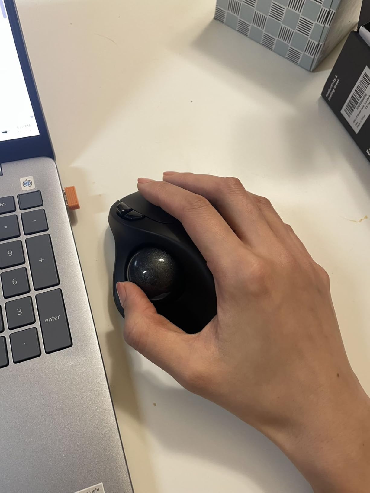 SABLUTE MAM2 Wireless Trackball Mouse, Rechargeable Ergonomic Mouse with Thumb Control for 3 Devices (Bluetooth and USB), 5-Level DPI, Silent Click, Compatible PC Laptop Mac iPad, Easy Clean customer photo 1