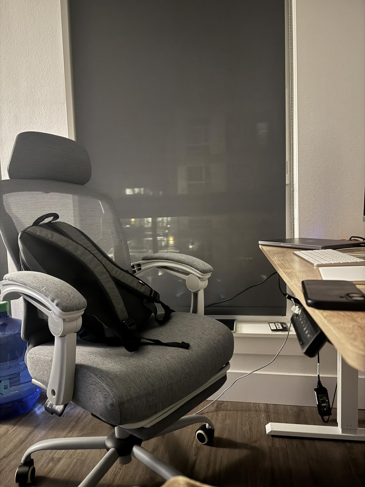 Sweetcrispy Office Computer Desk Chair with Footrest, Ergonomic High-Back Mesh Rolling Work Swivel Chairs with Wheels, Comfortable Lumbar Support, Comfy Arms for Home, Bedroom, Study, Student, Light Grey customer photo 1