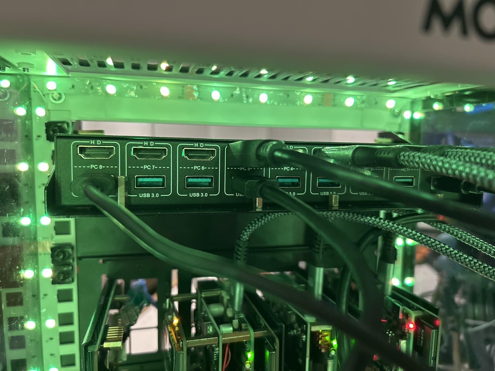 KVM Switch 8 Computers 1 Monitor HDMI 4K@60Hz, Reyoten USB 3.0 HDMI KVM Switch for 8 Computers Share 1 Monitor and 4 USB Devices with Hotkey, KVM Switches with IR Remote Control customer photo 2