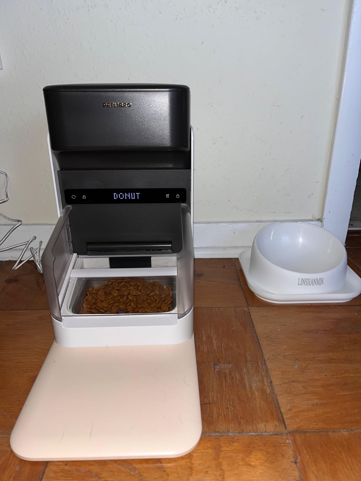 PETLIBRO RFID Automatic Cat Feeder, Collar Sensor for Personalized Meals, Cats Recognition, Diet Tracking and Anti-Stealing for Multi-Pets Homes and Different Diets, Wi-Fi Programmable Food Dispenser customer photo 1