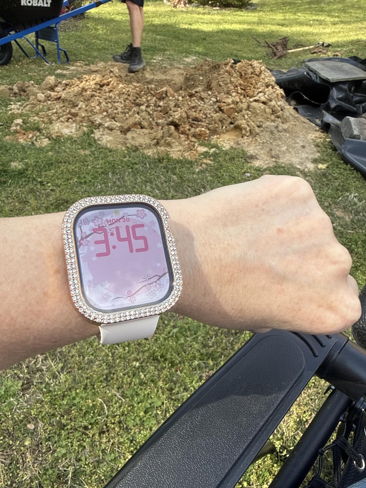 Watch Series 11 [GPS 42mm] Smartwatch with Rose Gold Aluminum Case with Light Blush Sport Band - S/M. Sleep Score, Fitness Tracker, Health Monitoring, Always-On Display, Water Resistant customer photo 1