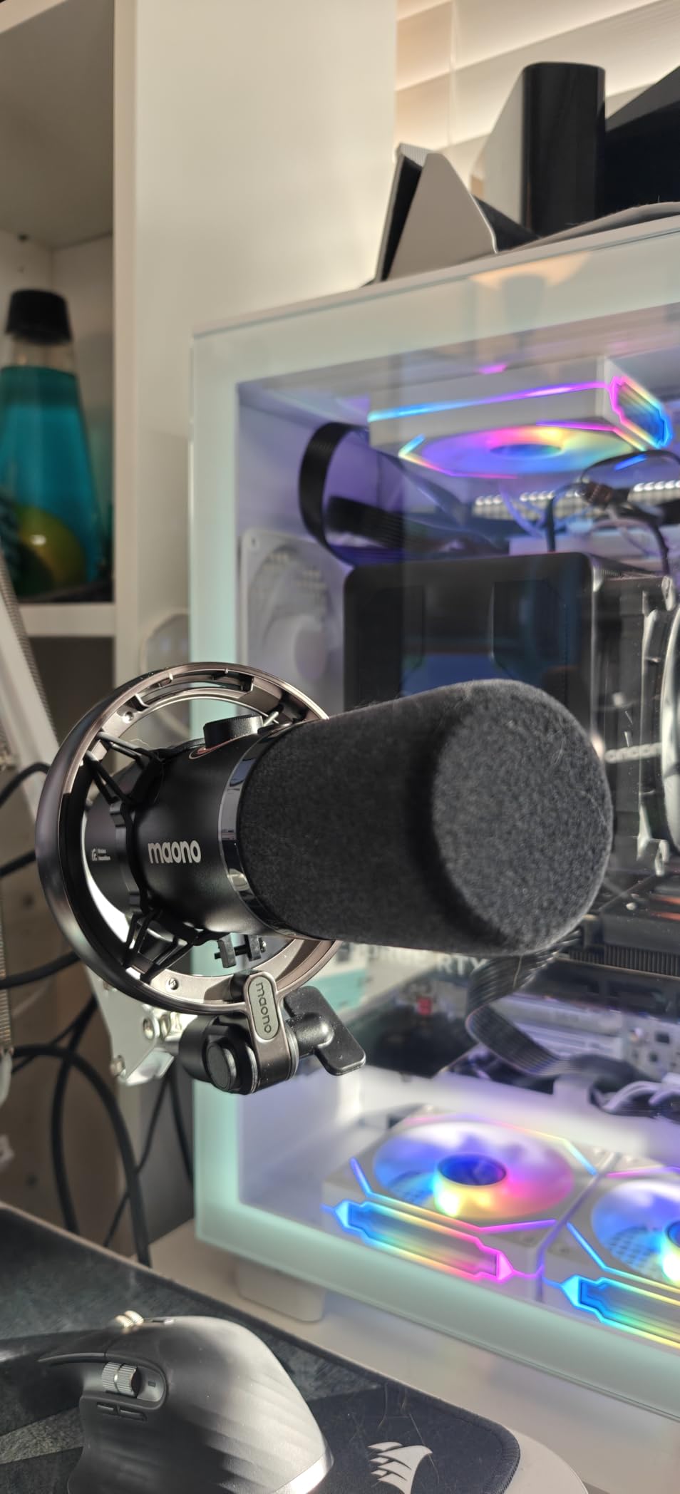 MAONO PD200W Hybrid Wireless Podcast Microphone for PC, Dynamic XLR USB Mic with Desktop Stand, Software, Noise Cancellation, for Vocal Recording, Streaming, Content Creation, Home Studio, Voiceover customer photo 2