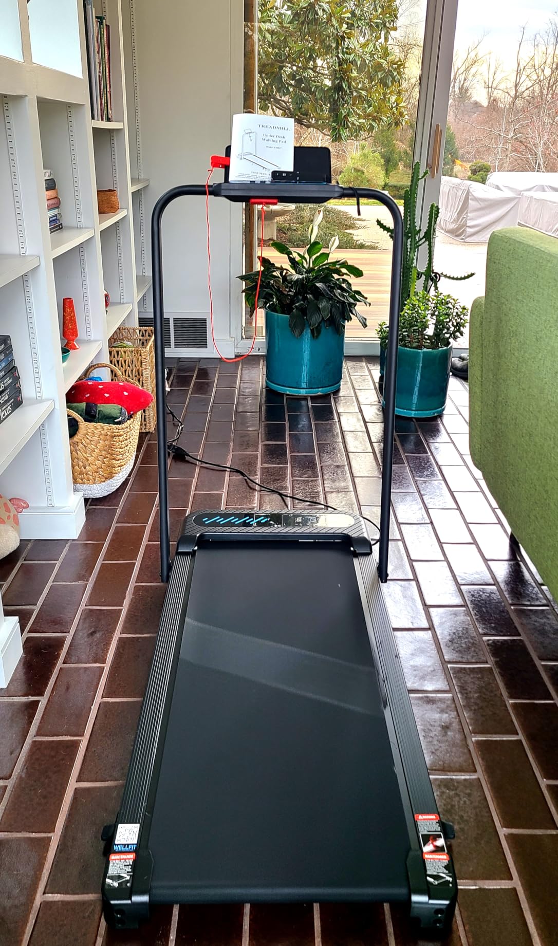 Cardirun Walking Pad with Incline and Stable Handle Bar, Foldable Treadmill | 350+ lbs Capacity, 3.0HP Quiet Under Desk Treadmills for Home, Portable Treadmill with APP, Remote Control and LED Display customer photo 2