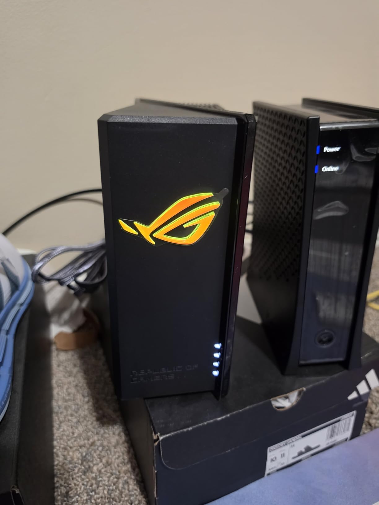 ASUS ROG Strix GS-BE12000 WiFi 7 Tri-Band Router, 12000 Mbps, 20G Wired Capacity, 3,000 sq. ft. Coverage, 2.0GHz Quad-core CPU, Game Acceleration, Triple-Level Security, AiMesh Compatible customer photo 2