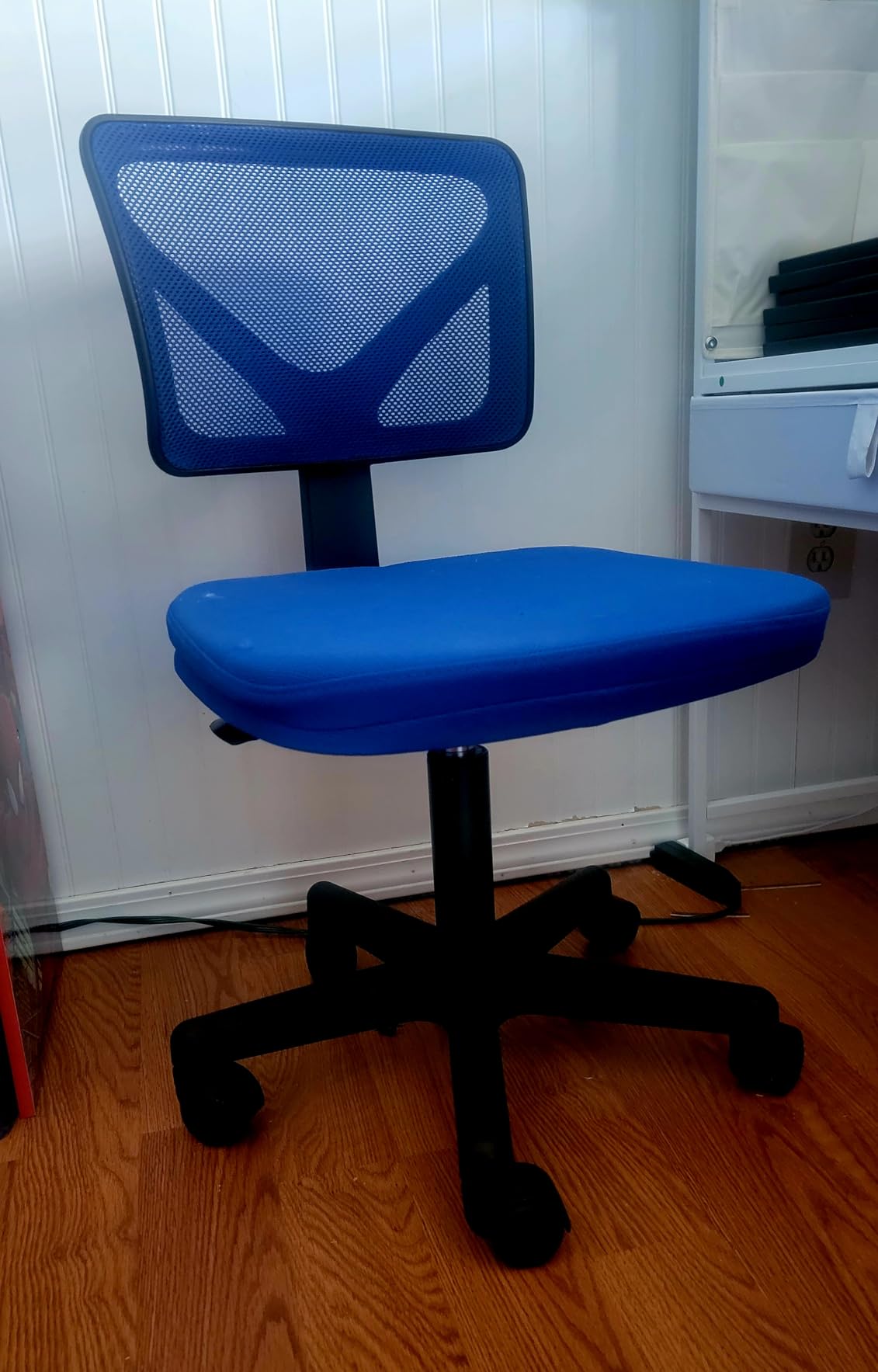 Sweetcrispy Small Office Desk Chair, Ergonomic Low-Back Mesh Rolling Work Swivel Chairs with Wheels, Armless Comfortable Seat Lumbar Support for Home, Bedroom, Study, Student, Adults, Classic Black customer photo 2