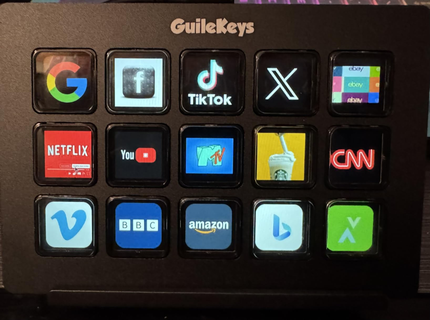 Stream Controller Deck,Macro Keyboard with 15 LCD Keys,Studio Controller Actions in OBS/Twitch/YouTube and More, Upgrade Version 3.0 Streaming Deck Compatible with Mac/PC customer photo 1