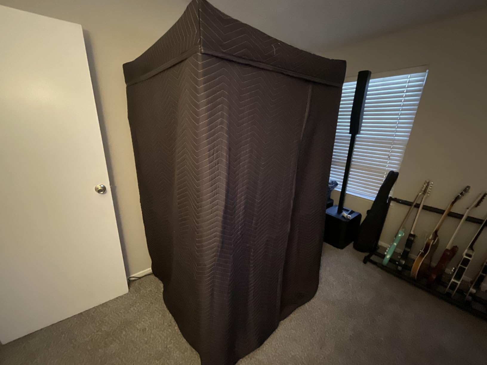 XL Portable Recording Booth, Complete Home Recording Studio Soundproof Vocal Booth, Foldable with Travel Bag for Echo-Free Studio-Quality Sound, Ideal for Voiceovers, Podcasts, and Music customer photo 1