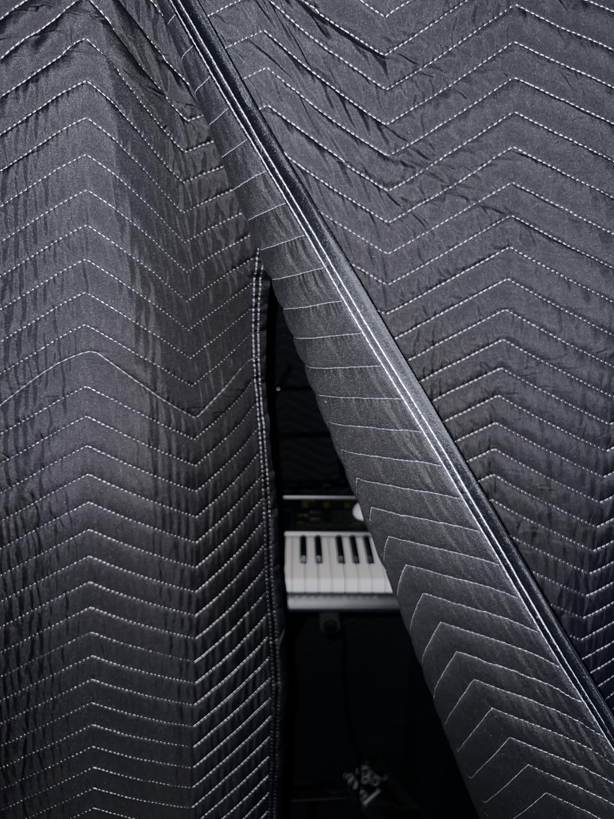 XL Portable Recording Booth, Complete Home Recording Studio Soundproof Vocal Booth, Foldable with Travel Bag for Echo-Free Studio-Quality Sound, Ideal for Voiceovers, Podcasts, and Music customer photo 2