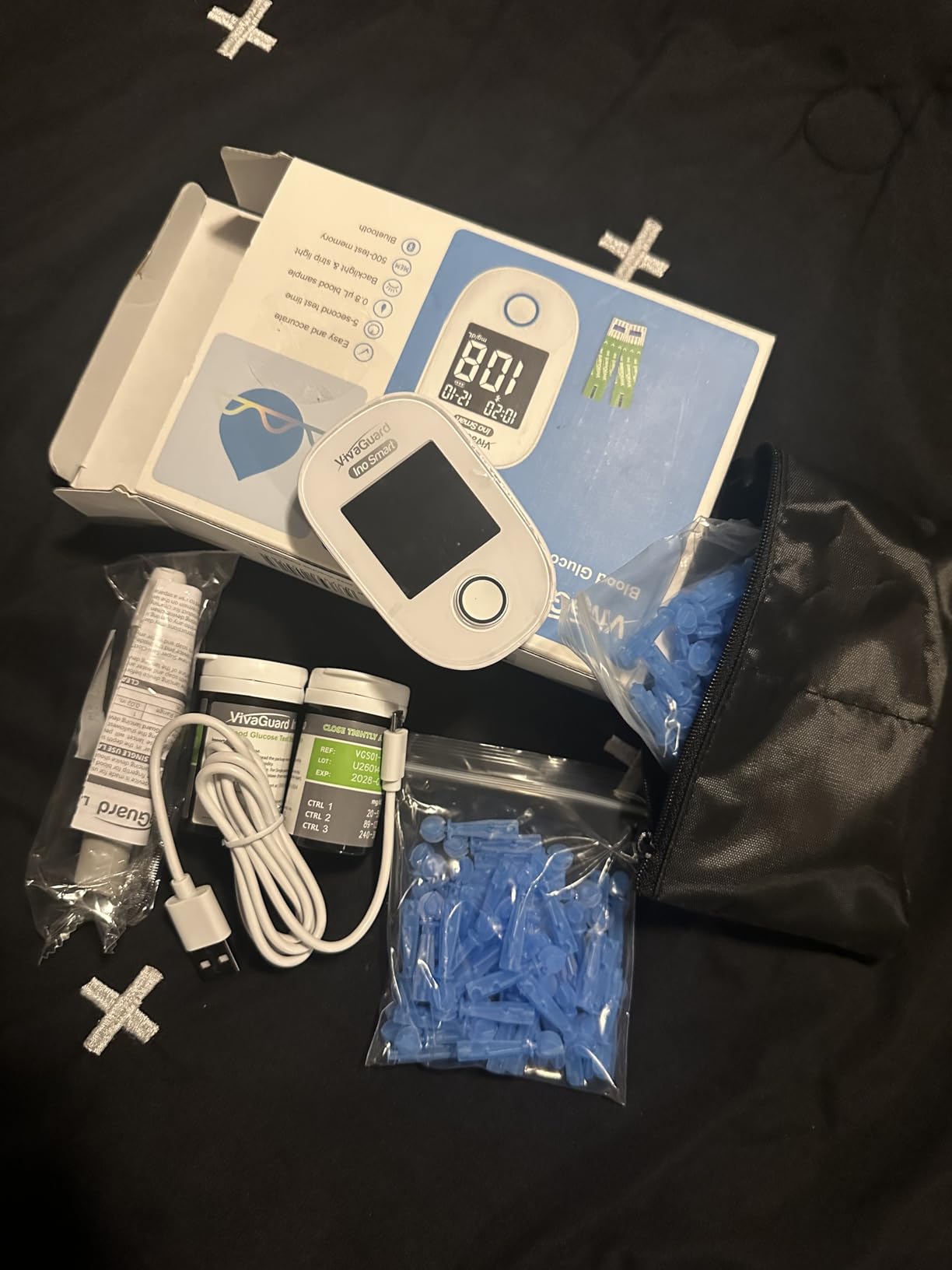 VivaGuard Ino Smart Bluetooth Blood Glucose Monitor Kit with Free App, Rechargeable Backlit Display Blood Sugar Meter with 100 Strips & 100 Lancets, Portable Diabetes Testing Kit for Travel, No Coding customer photo 1