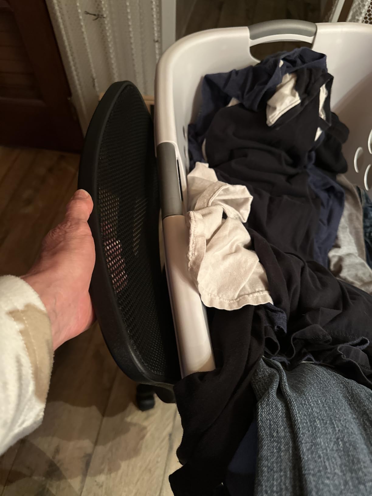 DUMOS Small Office Chairs with Wheels, Ergonomic Adjustable Home Desk Swivel Rolling Task Chair No Arms, Comfy Mesh Mid Back Computer Work Vanity Desk Chairs for Small Spaces, Dark Grey customer photo 2