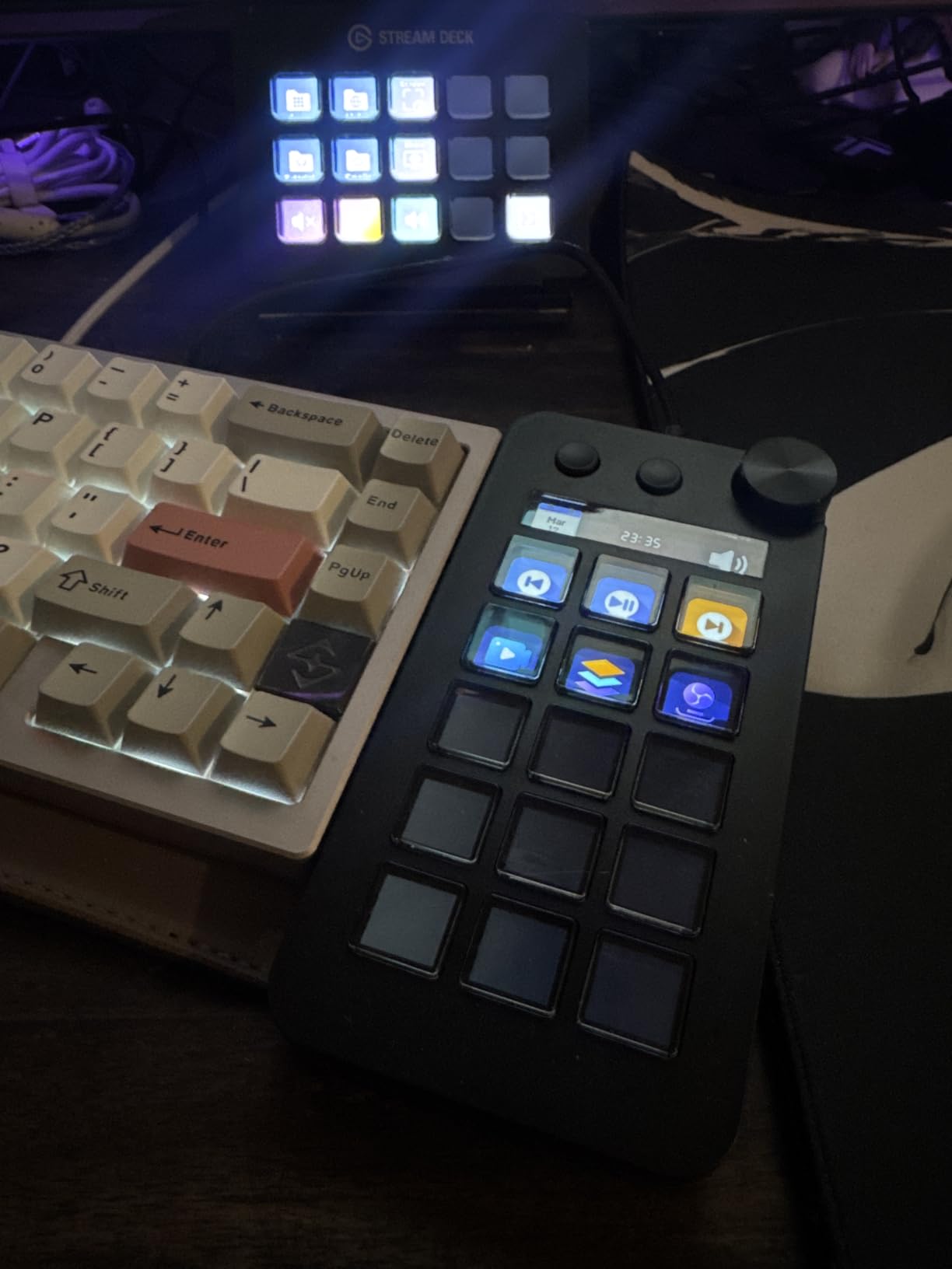 TreasLin VSDinside Stream Controller Deck with 18 Customizable Macro Keys to Trigger Actions in OBS Twitch YouTube for Content Creators Stream Dock Compatible with PC & Mac N1 Black Macro Keypad customer photo 1