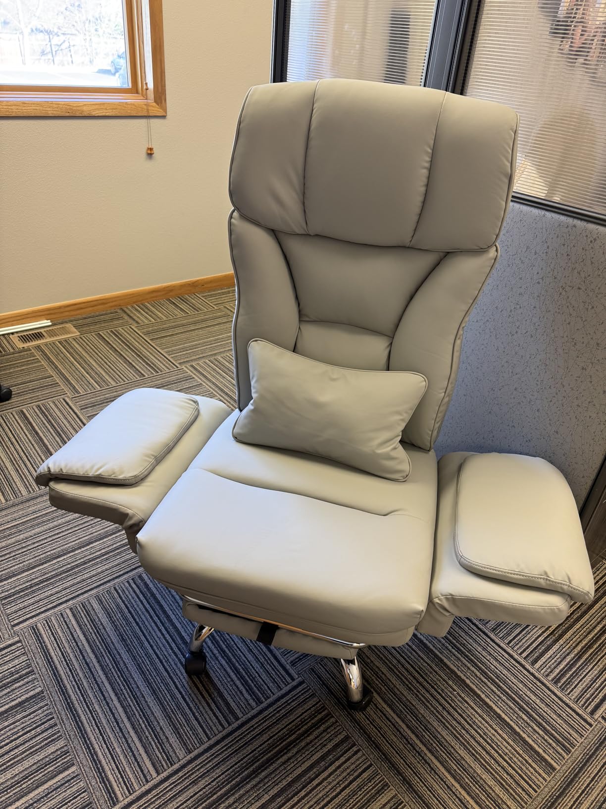 FelixKing Big and Tall Office Chair, 400LBS Wide Leather Executive Chair, Reversible Armrest for Pets Criss Cross Legged customer photo 1