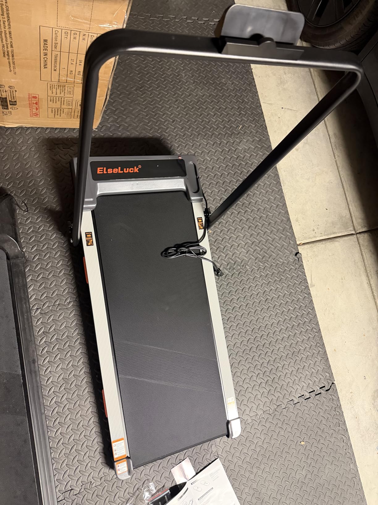 Walking Pad with Incline and Handle Bar, 2.5 HP Quiet Walking Pad Treadmill with 265 LBS Capacity, Portable Under Desk Treadmill, Foldable Treadmills for Home Office customer photo 1