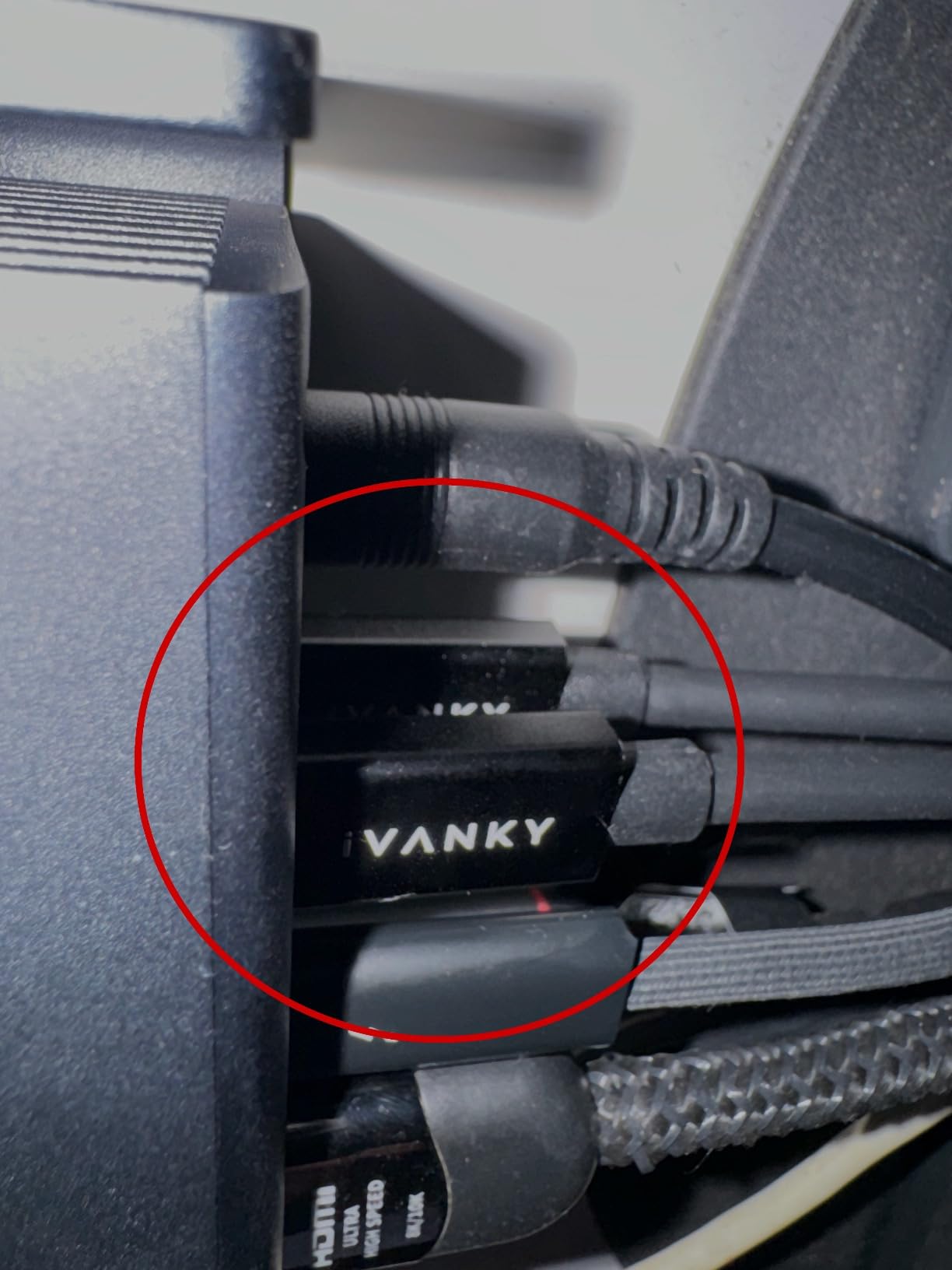 iVANKY FusionDock Max 1, 20-in-2 Thunderbolt 4 Docking Station Only for M1-M5 Pro/Max MacBook, Quad 6K or Dual 8K Display, 40Gbps Dock with 4 Downstream Thunderbolt 4 Ports, 100W, 2.5G LAN, SD 4.0 customer photo 1