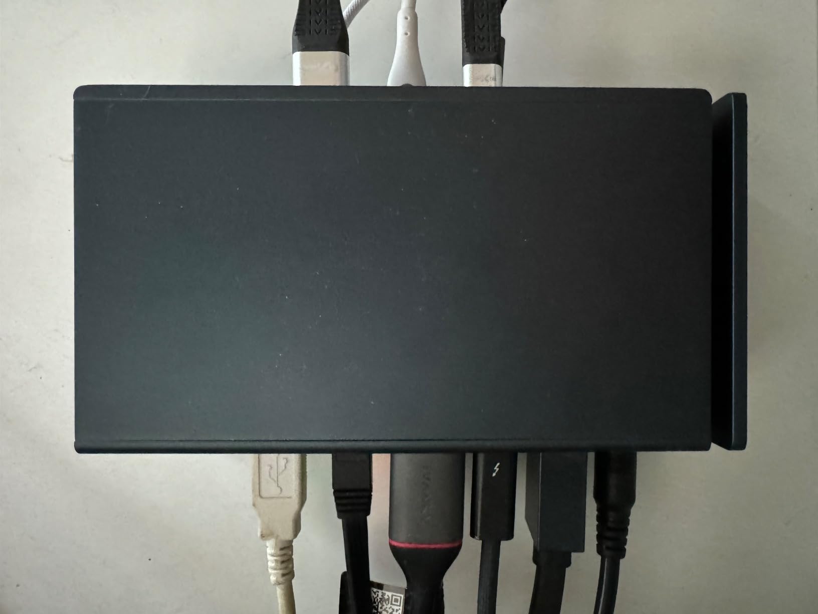 iVANKY FusionDock Max 1, 20-in-2 Thunderbolt 4 Docking Station Only for M1-M5 Pro/Max MacBook, Quad 6K or Dual 8K Display, 40Gbps Dock with 4 Downstream Thunderbolt 4 Ports, 100W, 2.5G LAN, SD 4.0 customer photo 2