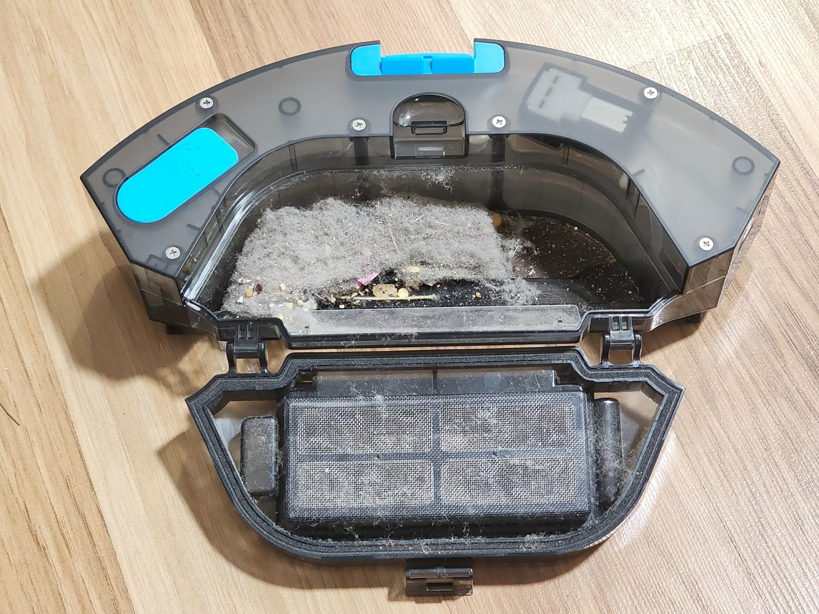 Robot Vacuum and Mop Combo,5000Pa Robotic Vacuum Cleaner,180mins Runtime Vacuum Robot with App/Remote/Alexa Control, Ideal for Hard Floor/Carpet/Pet Hair, Self-Charge,Schedule Clean(UR1) customer photo 2