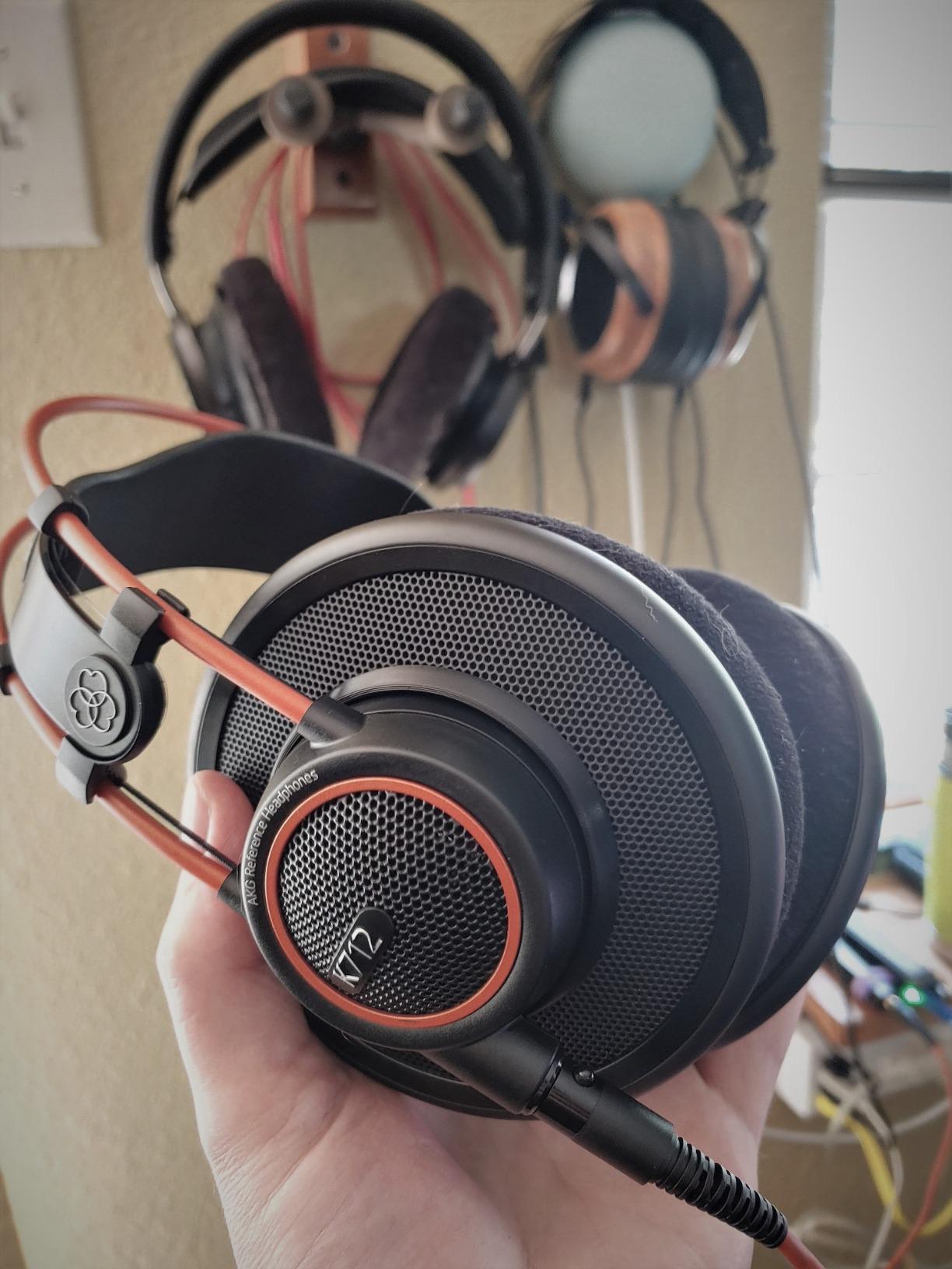 AKG Pro Audio K712 PRO, Wired, Over-Ear, Open Back, Reference Studio Headphones customer photo 1