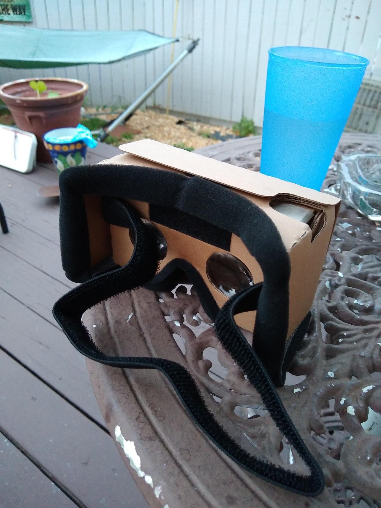 Google Cardboard, Topmaxions 3D VR Virtual Reality DIY VR Headset for 3D Movies and Games Compatible with Android & Apple Up to 6 Inch customer photo 2