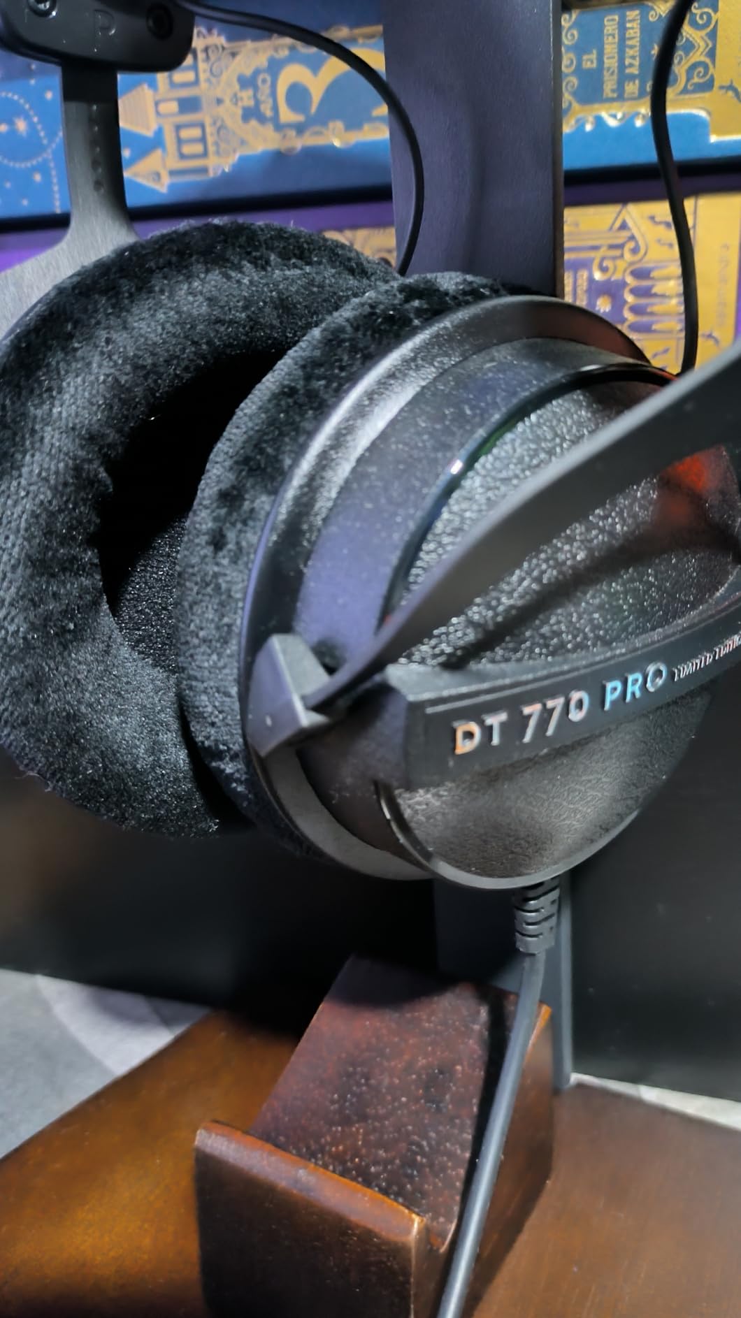 beyerdynamic DT 770 PRO, 80 Ohm, Closed Back, Over Ear, Wired Professional Studio Headphones customer photo 1
