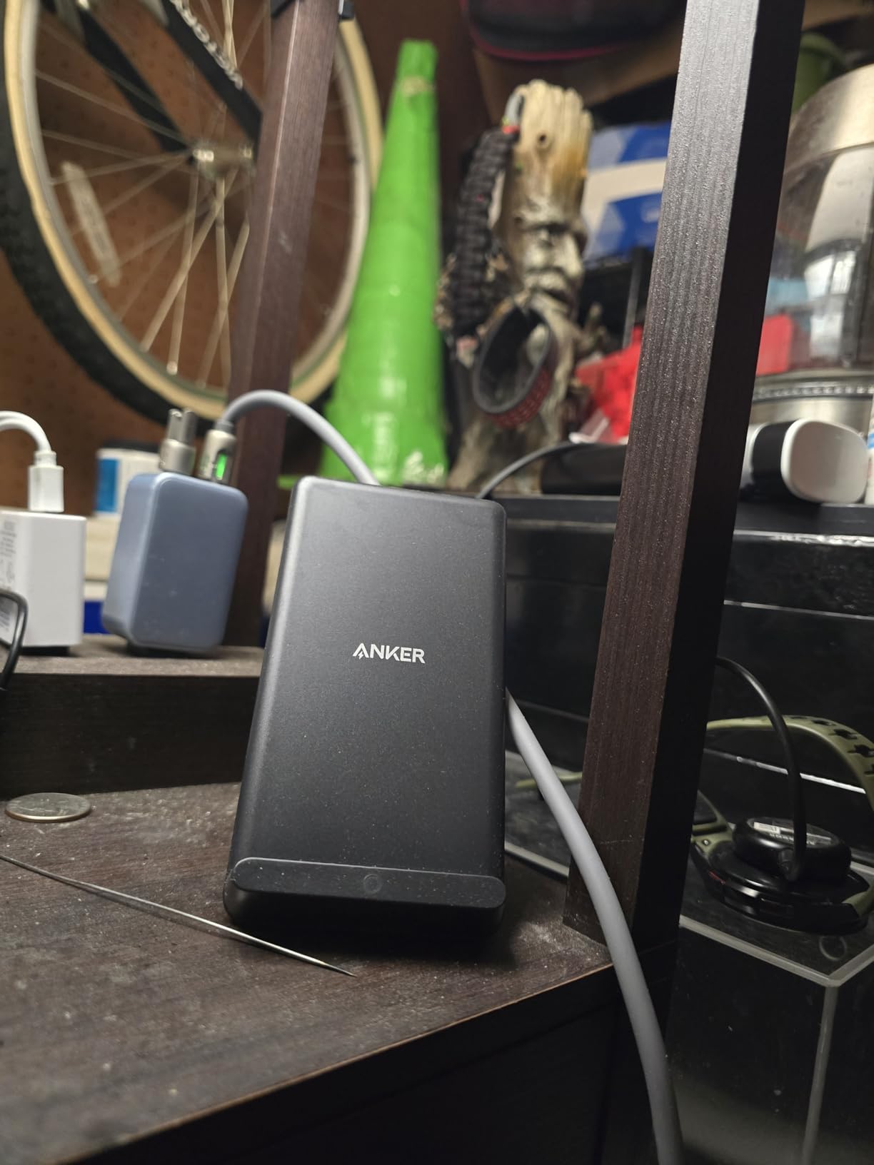 Anker 313 Wireless Charger (Stand), Qi-Certified for iPhone 17/17 Pro/17 Pro Max/15/14/13, 10W Fast-Charging Galaxy S23 S22 S21 (No AC Adapter) customer photo 1