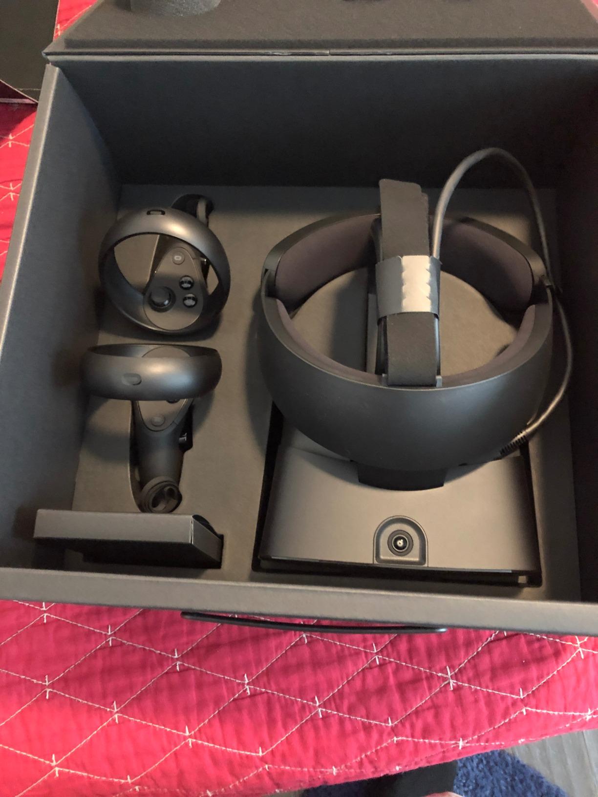 Oculus Rift S PC-Powered VR Gaming Headset customer photo 2
