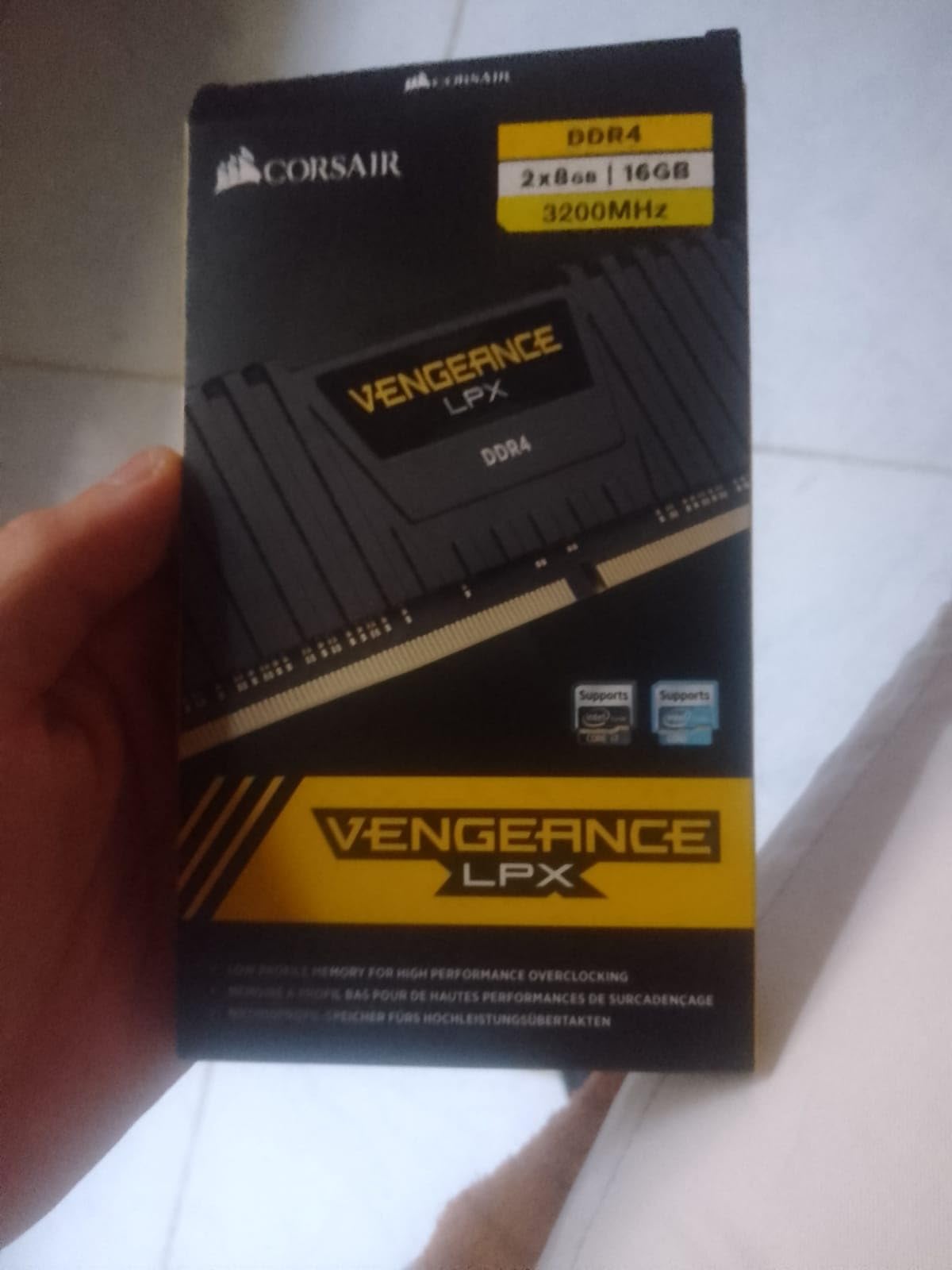 CORSAIR Vengeance LPX DDR4 RAM 16GB (2x8GB) Up to 3200MHz CL16-20-20-38 1.35V Intel AMD Desktop Computer Memory - Black (CMK16GX4M2E3200C16) customer photo 2