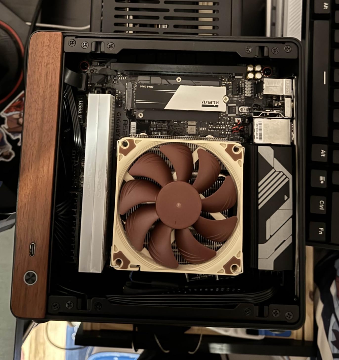 GIGABYTE A620I AX AM5 Mini-ITX Motherboard customer photo 1