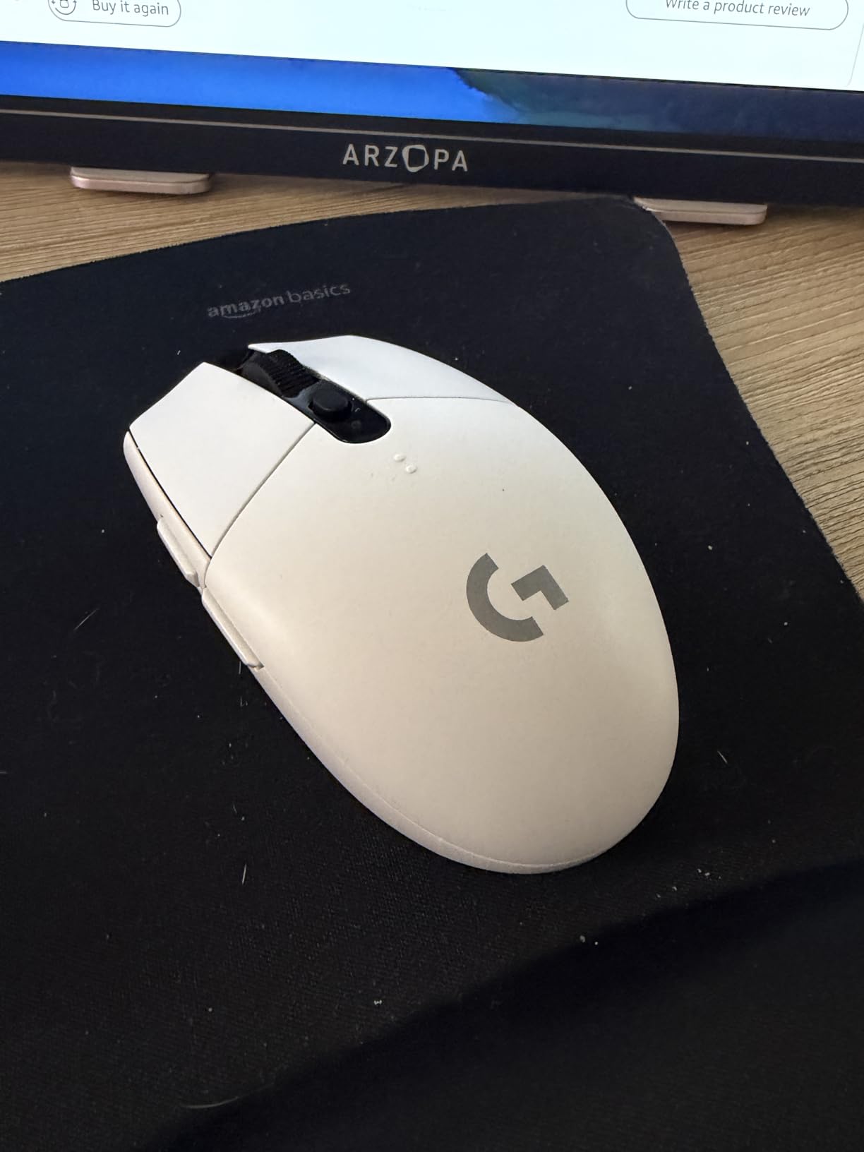 Logitech G305 Lightspeed Wireless Gaming Mouse, Hero Sensor, 12,000 DPI, Lightweight, 6 Programmable Buttons, 250h Battery, On-Board Memory, Compatible with PC, Mac - Blue customer photo 2