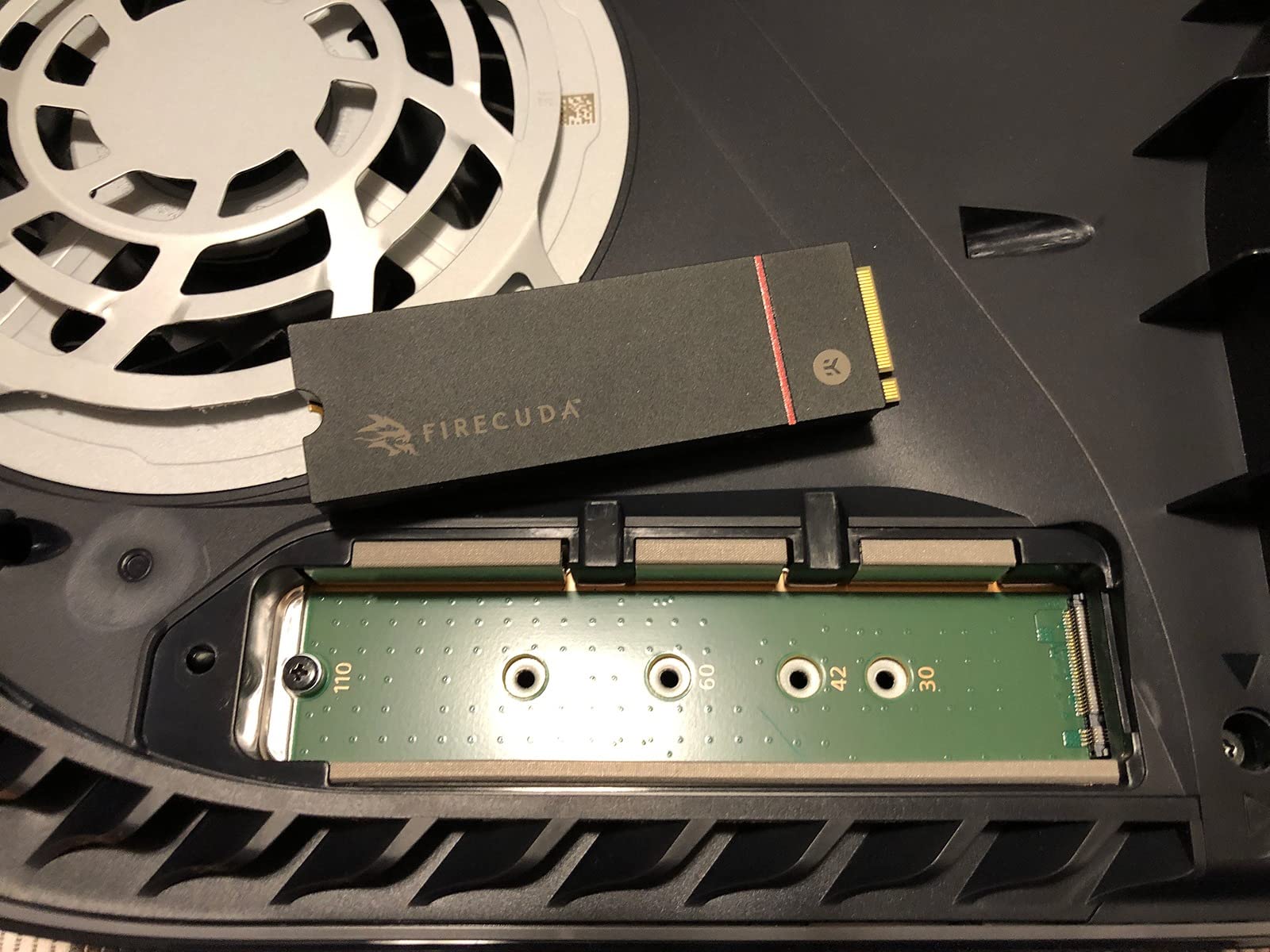 FireCuda 530 2TB Internal Solid State Drive - M.2 PCIe Gen4 x4 NVMe 1.4, PS5 SSD, 3D TLC NAND, 2550 TBW, 1.8M MTBF, Heatsink, Rescue Services (ZP2000GM3A023) customer photo 1