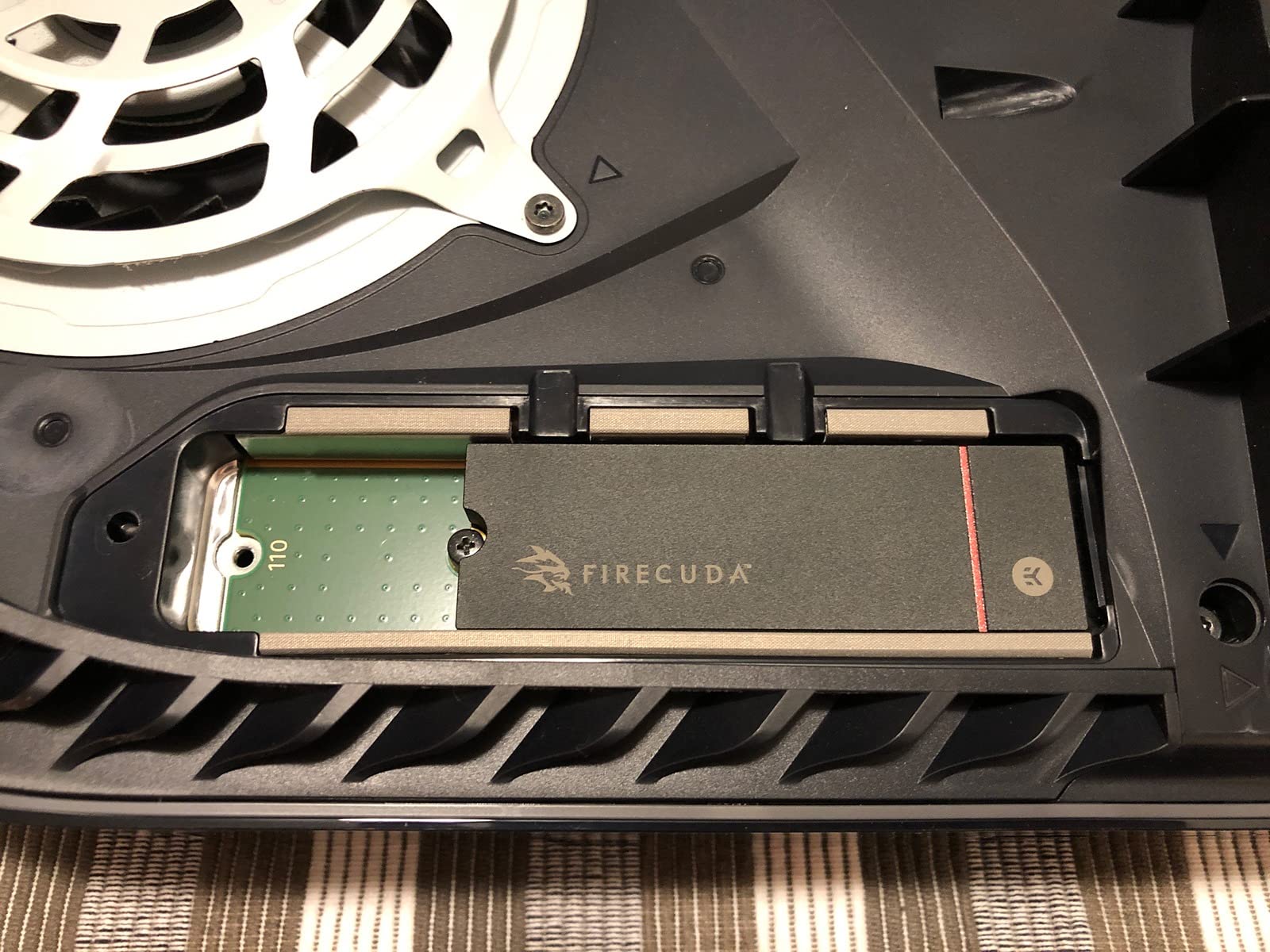 FireCuda 530 2TB Internal Solid State Drive - M.2 PCIe Gen4 x4 NVMe 1.4, PS5 SSD, 3D TLC NAND, 2550 TBW, 1.8M MTBF, Heatsink, Rescue Services (ZP2000GM3A023) customer photo 2
