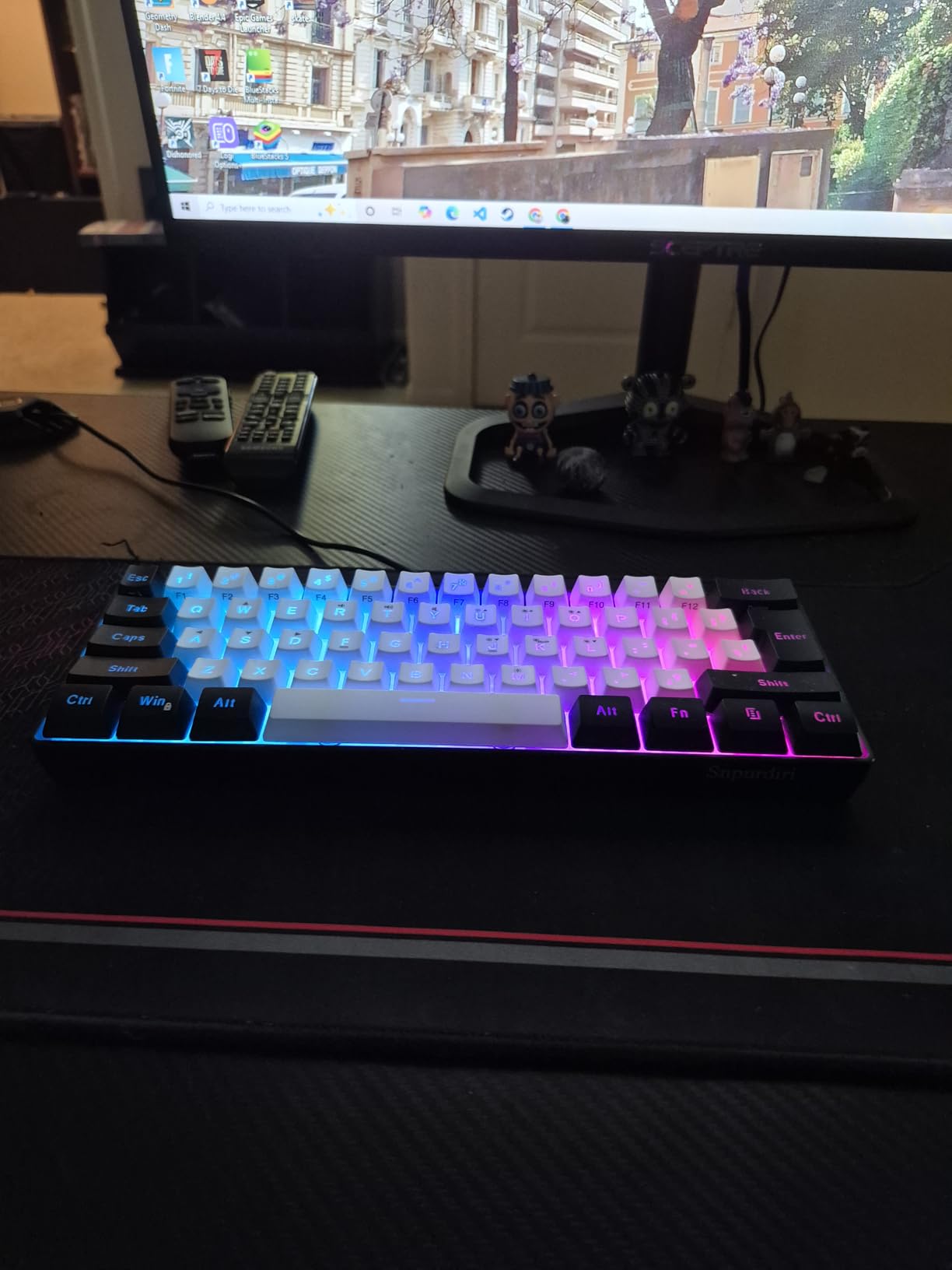 Snpurdiri 60% Wired Gaming Keyboard, 61 Keys RGB Backlit Ultra-Compact Small Gaming Keyboard, for PC/Mac Gamer, Typist, Travel, Easy to Carry on Business Trip (Black-White) customer photo 1
