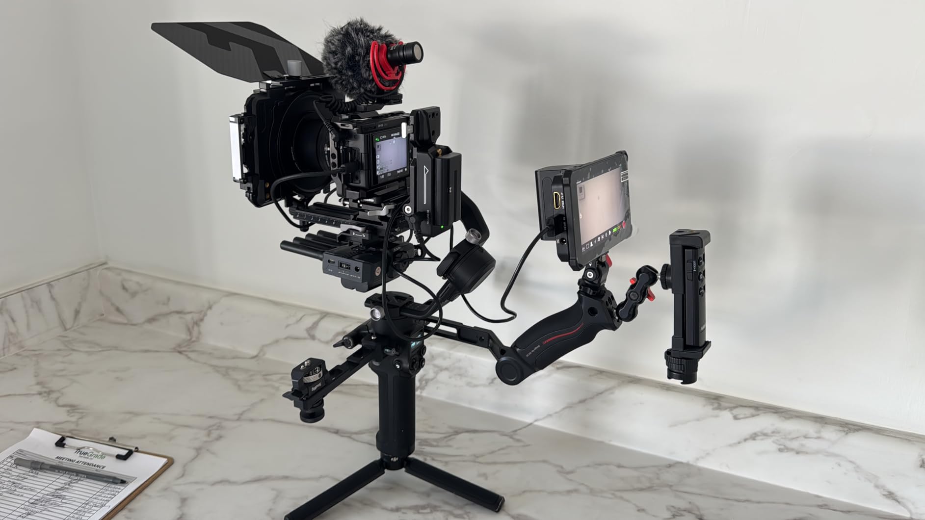 Alpha ZV-E10 - APS-C Interchangeable Lens Mirrorless Vlog Camera - Black customer photo 2