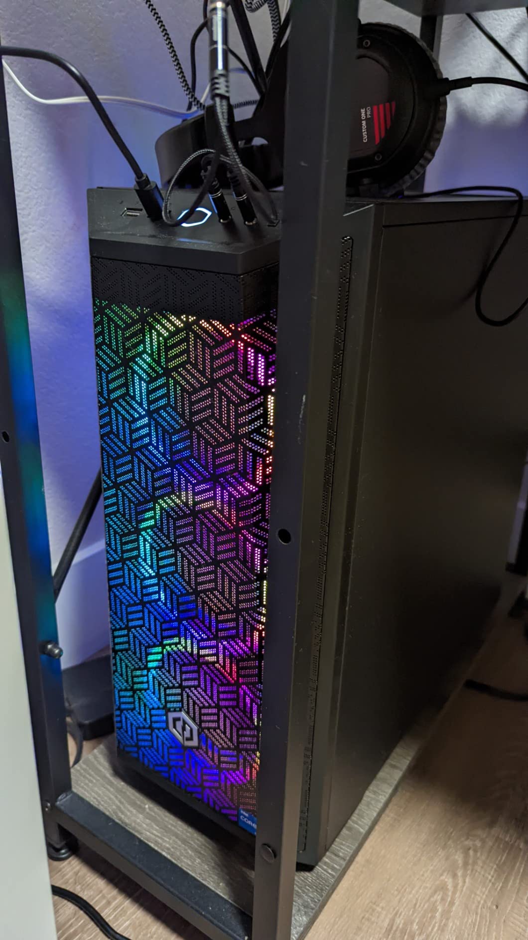 CYBERPOWERPC Gamer Xtreme VR Gaming PC, Intel Core i5-11400F 2.6GHz, 8GB DDR4, GeForce RTX 2060 6GB, 500GB NVMe SSD, WiFi Ready & Win 11 Home (GXiVR8060A11) customer photo 1
