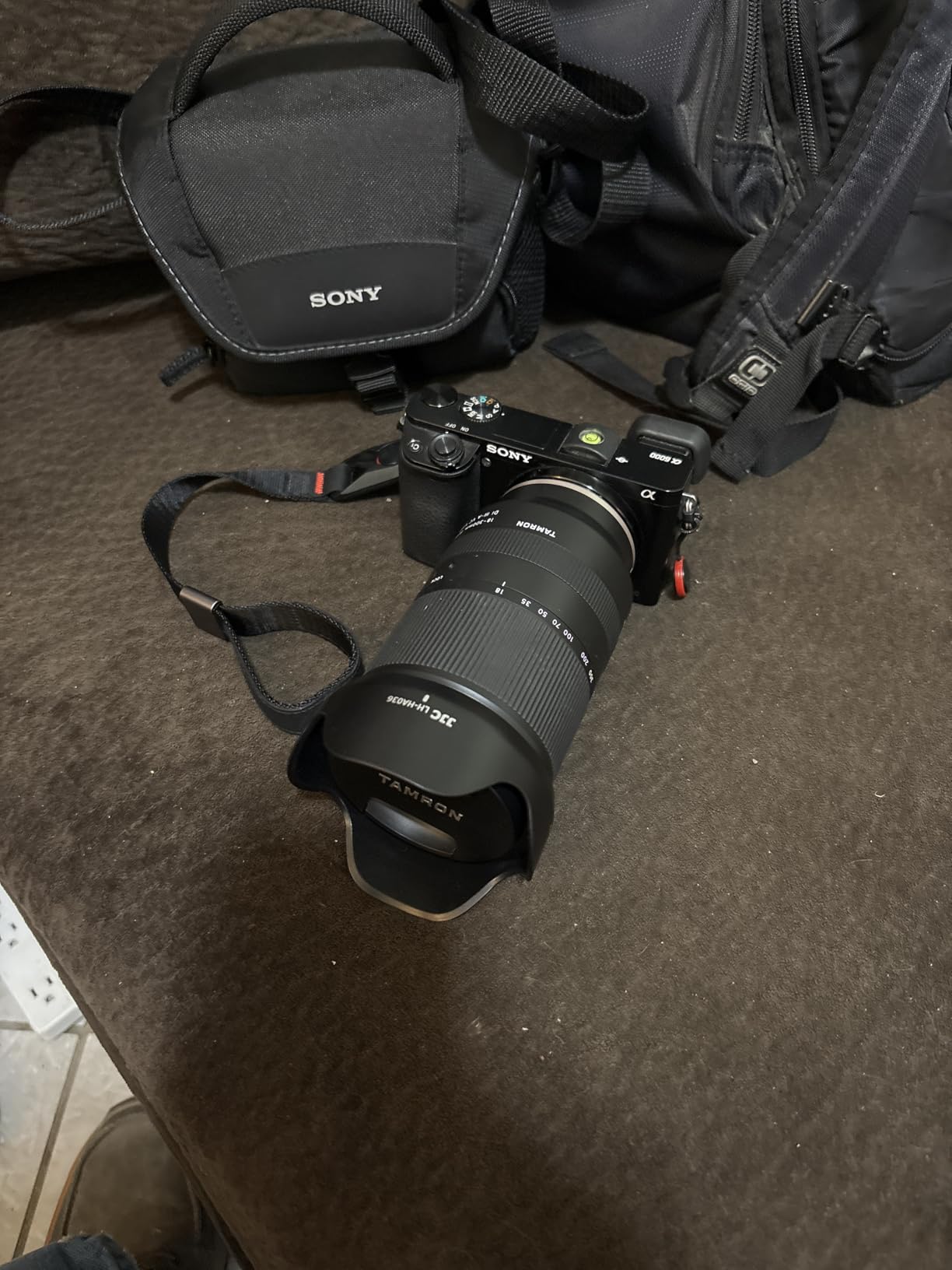 18-300mm F/3.5-6.3 Di III-A VC VXD Lens for Sony E APS-C Mirrorless Cameras (Black) customer photo 2
