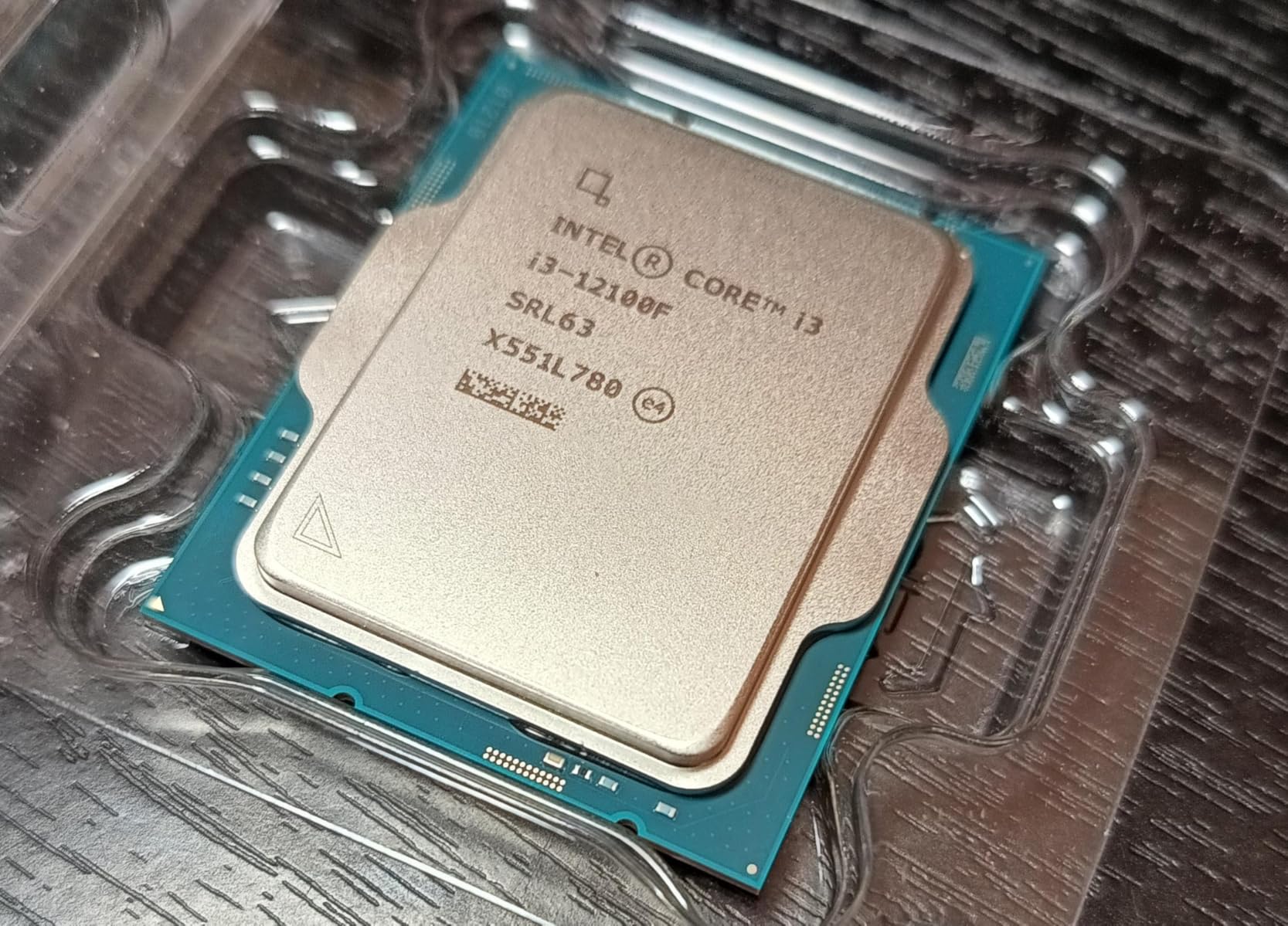 Core 12th Gen i3-12100F desktop processor, featuring PCIe Gen 5.0 & 4.0 support, DDR5 and DDR4 support. Discrete graphics required. customer photo 2